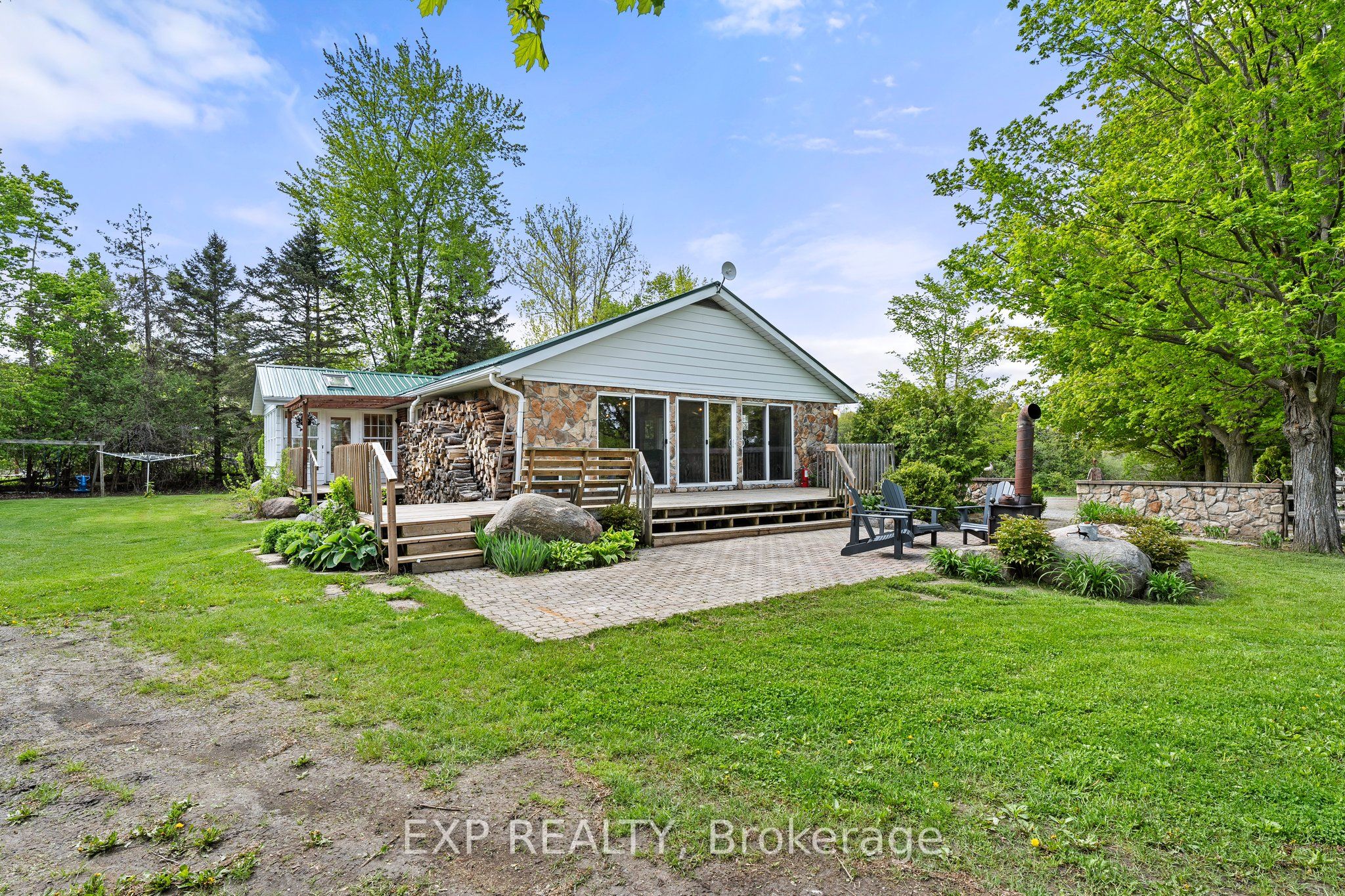 255 Victoria Road