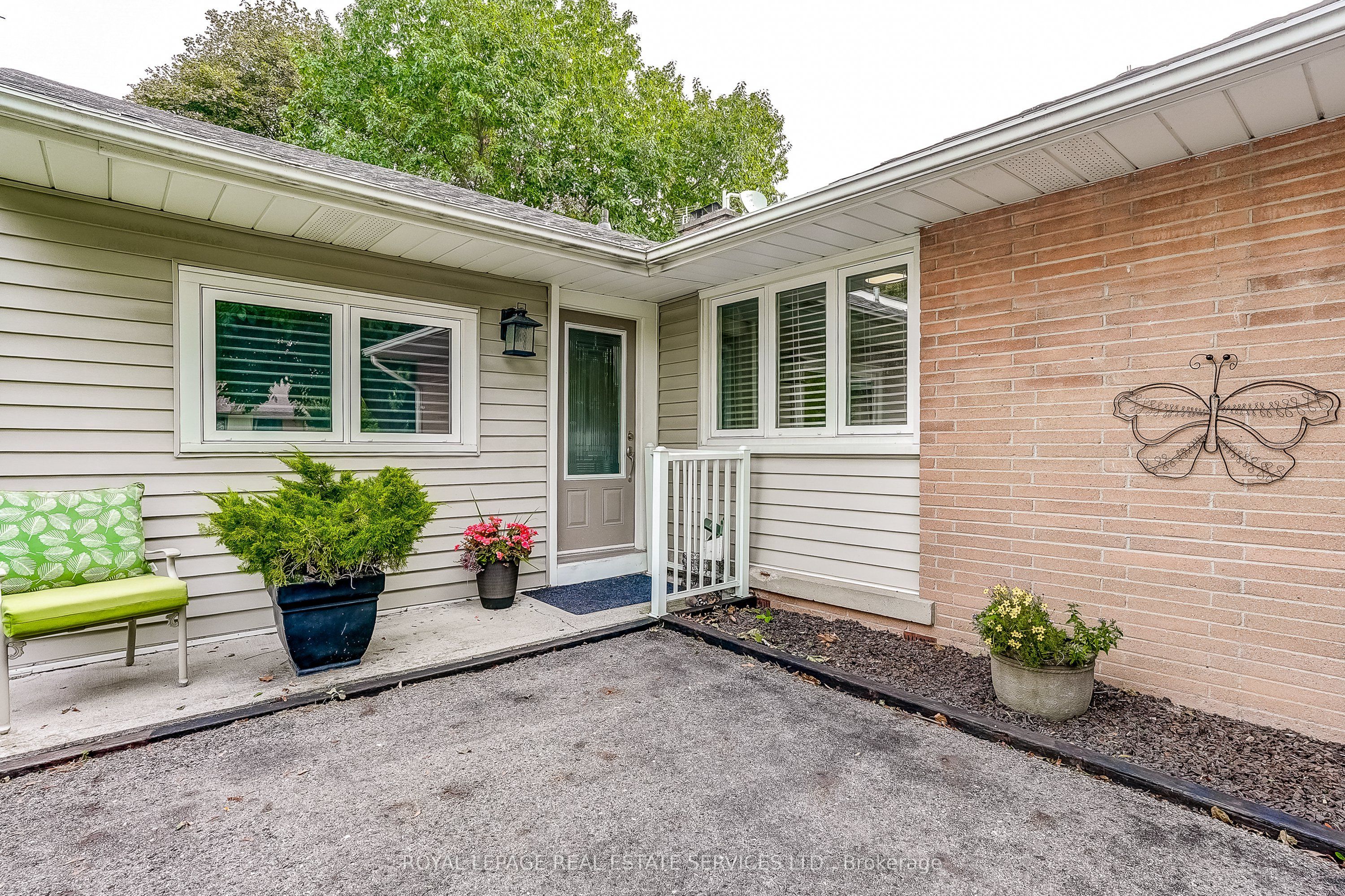 27 Sora Drive