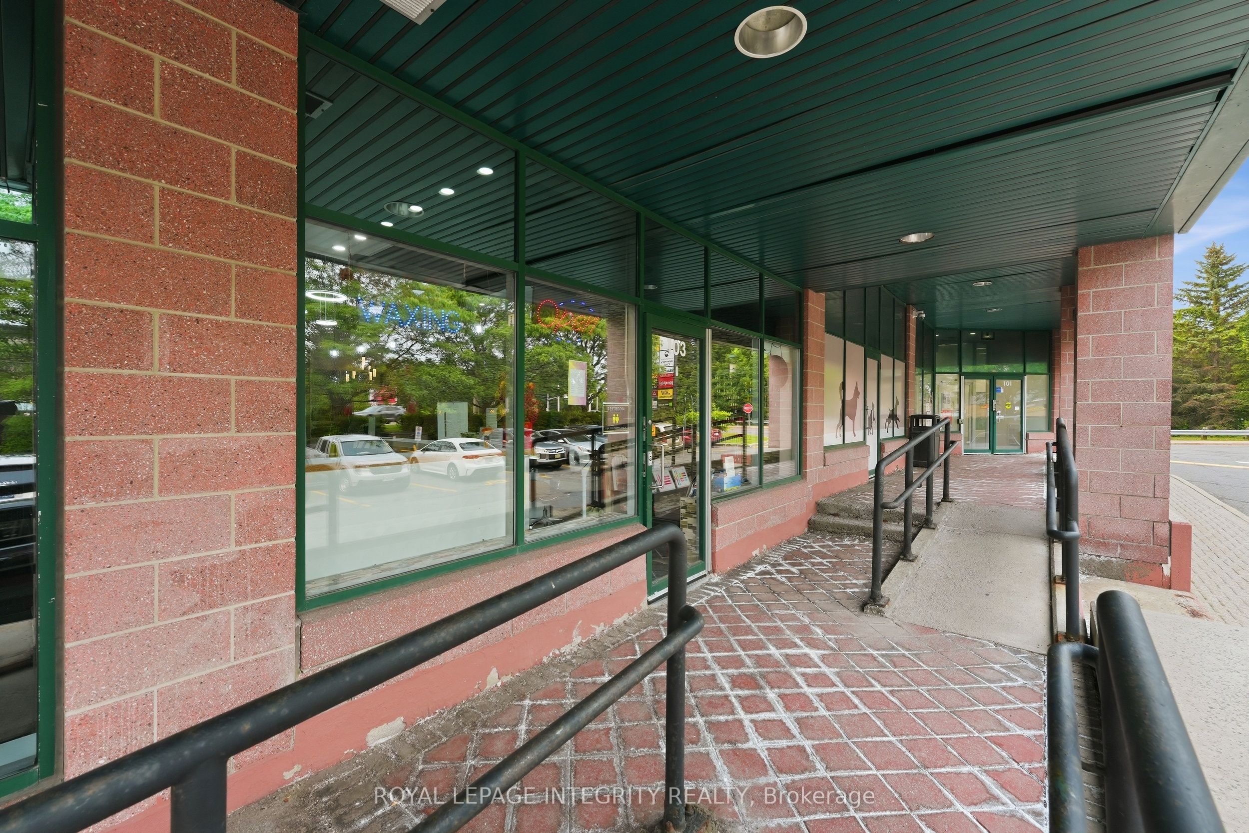 2446 Bank Street 103