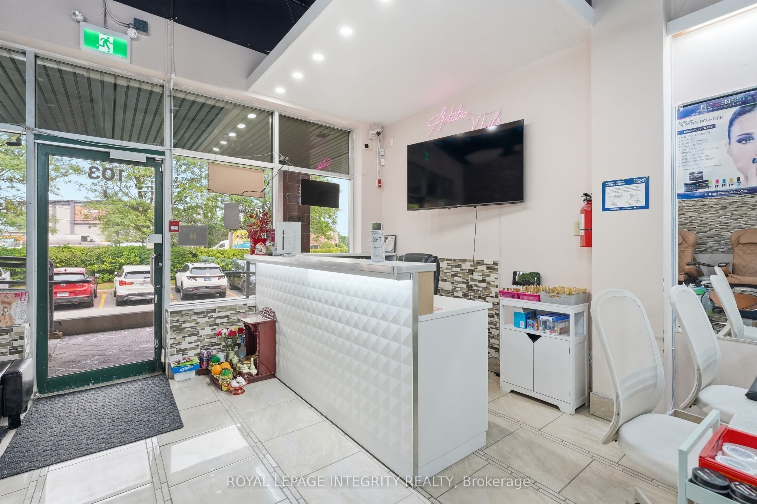 2446 Bank Street 103