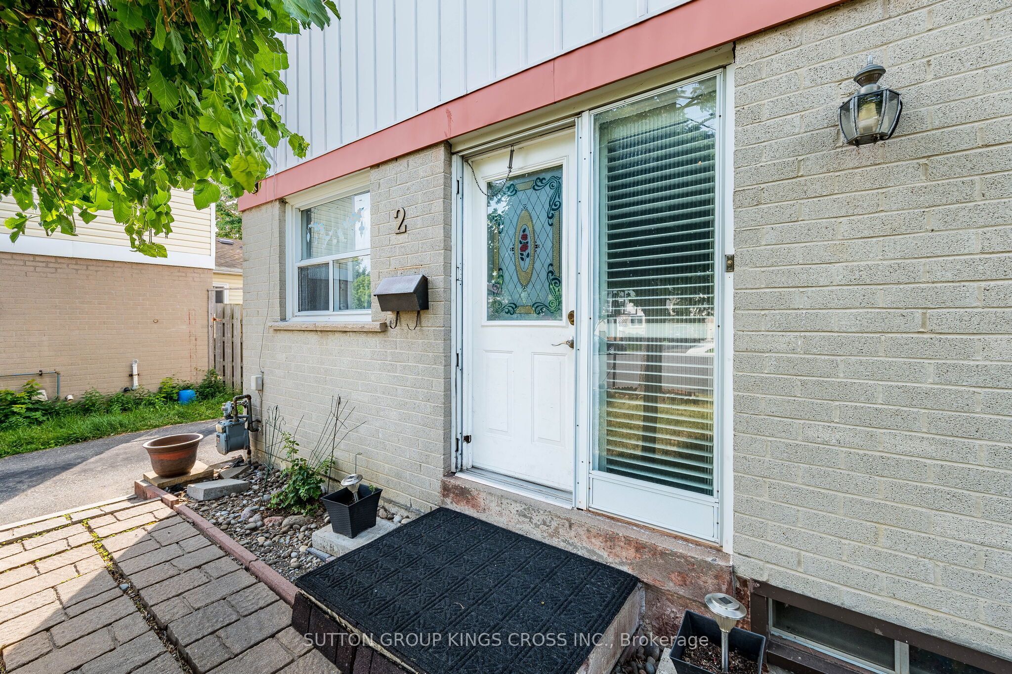 2 Hemlark Court