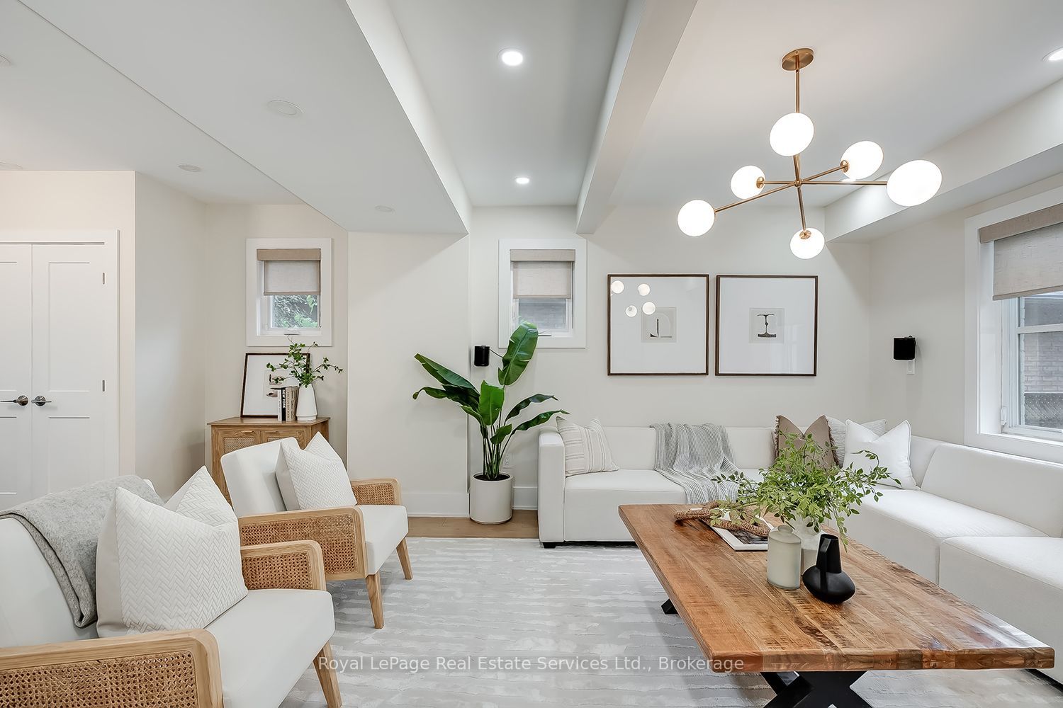 59 Fairwood Place E