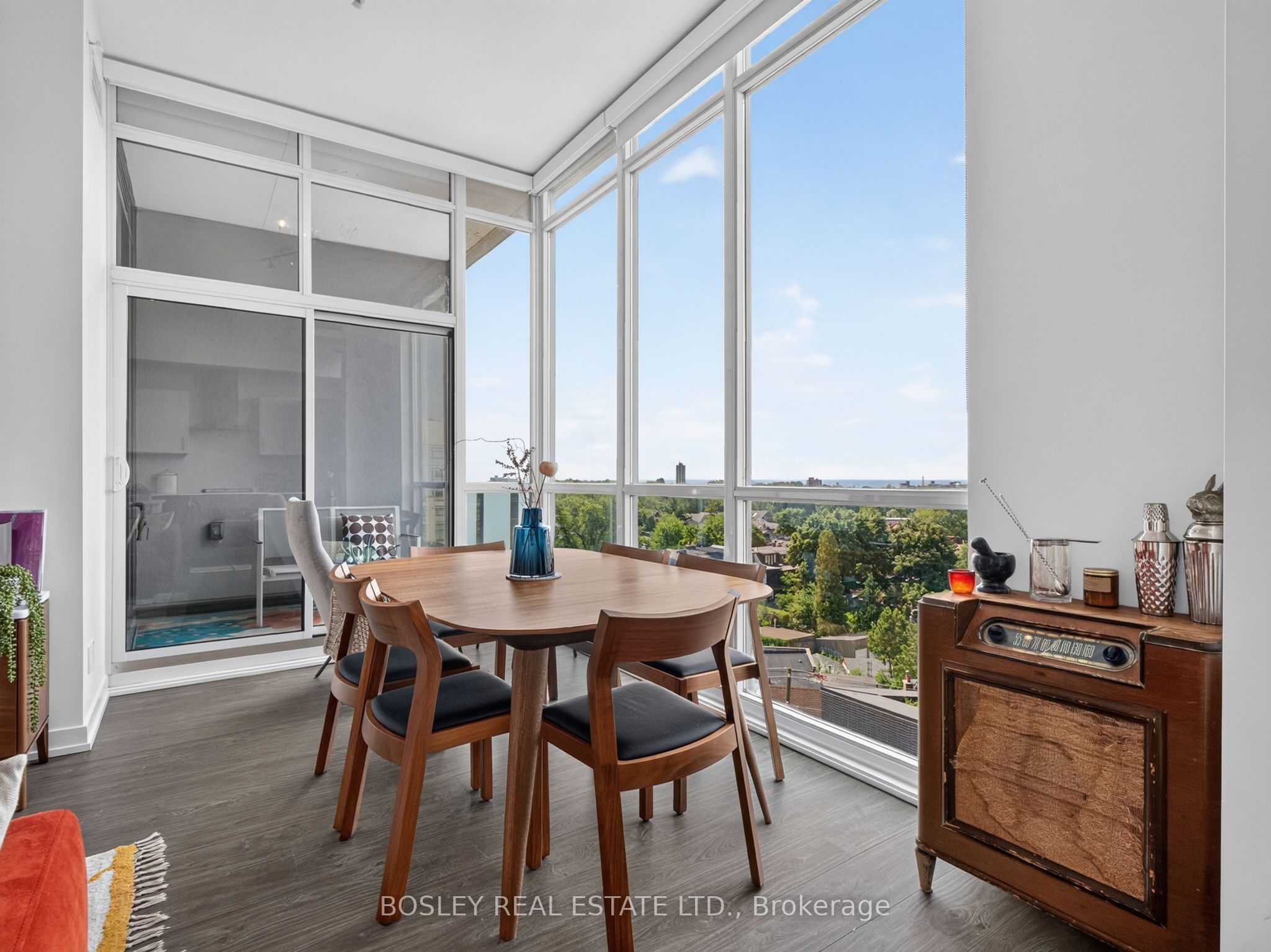 36 Howard Park Avenue 801