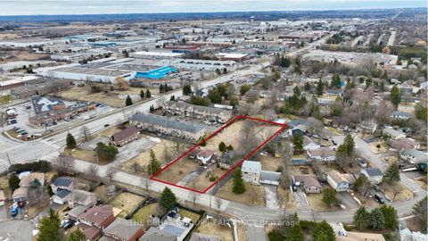 1038 Jacarandah Drive Newmarket ON L3Y 3G8