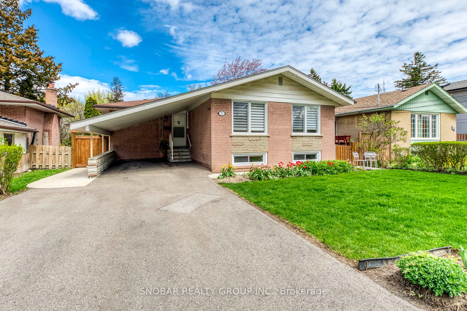 72 Hadrian Drive