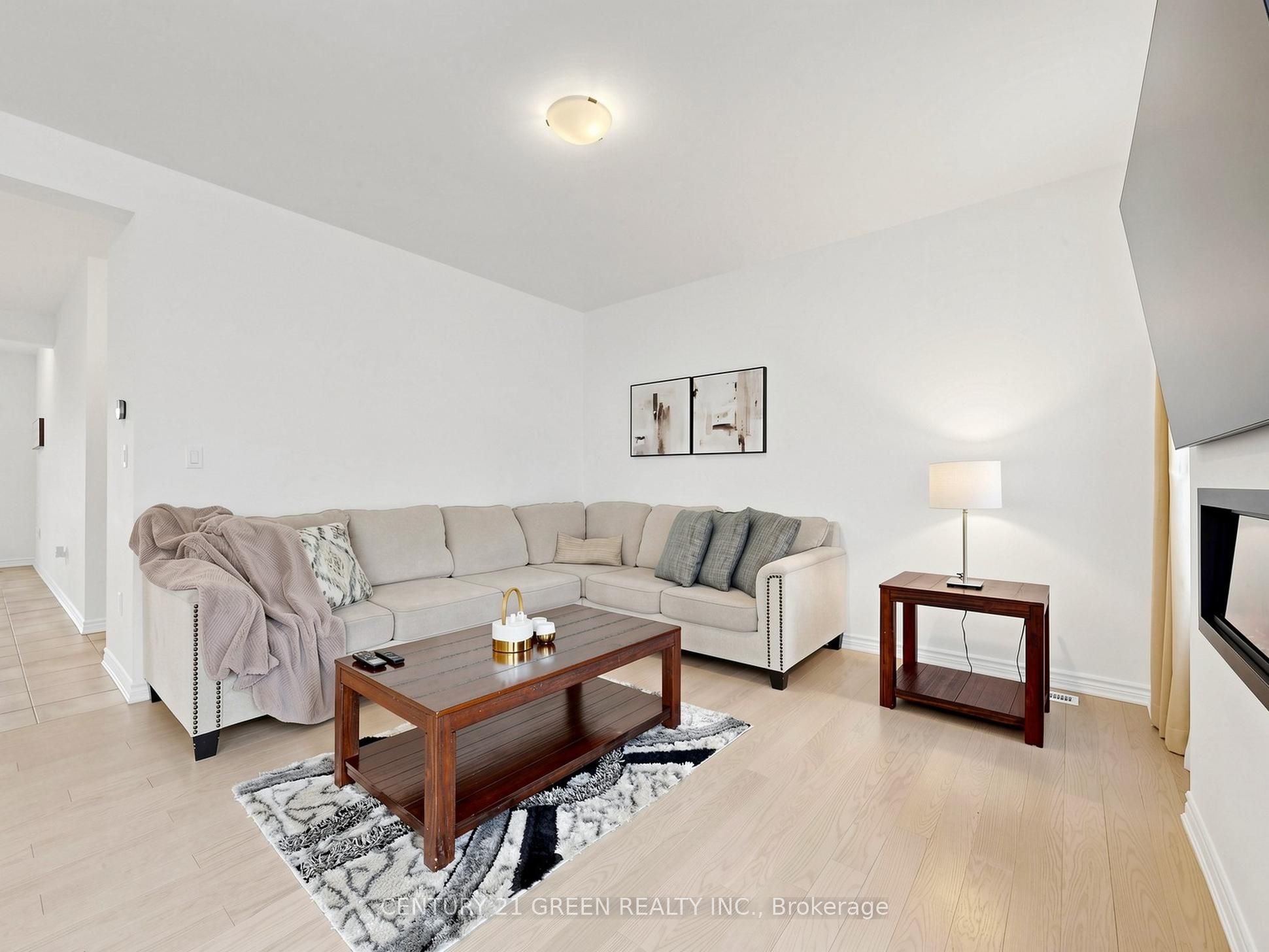 3089 Blazing Star Avenue