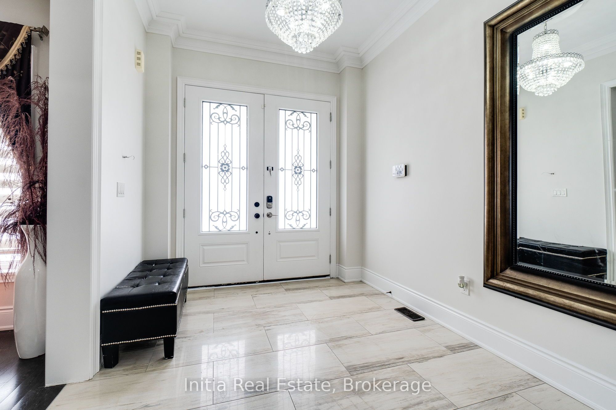 12 Erintown Crescent S