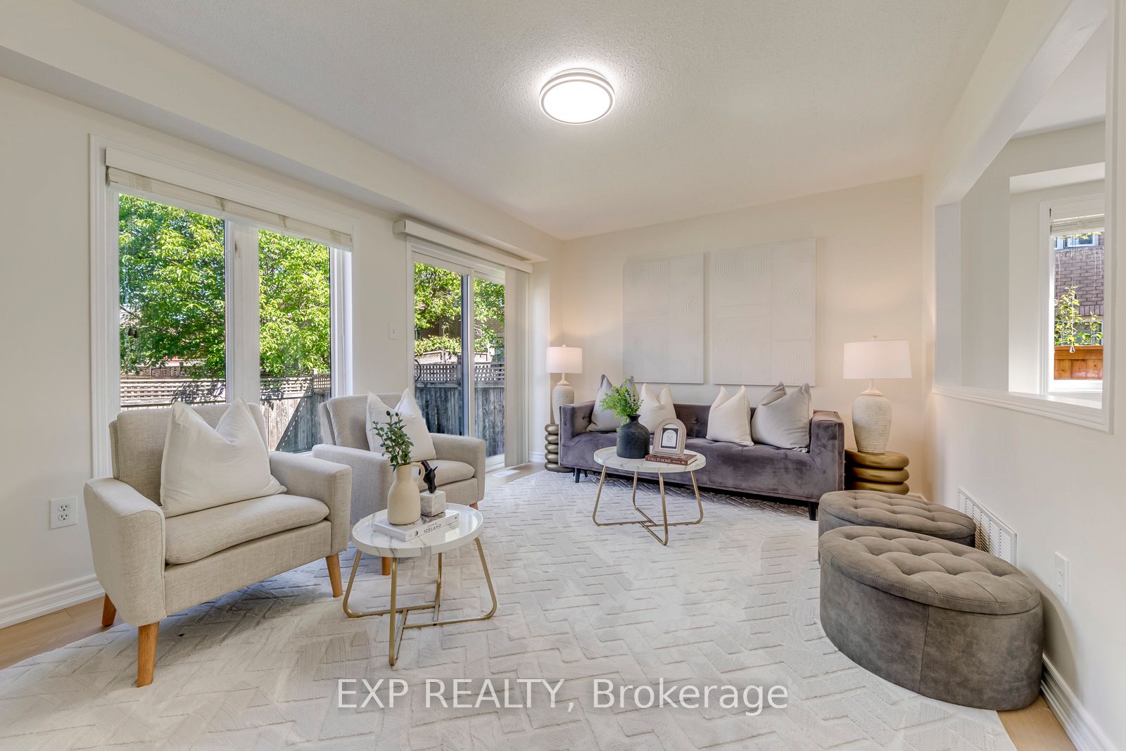 3079 Turbine Crescent