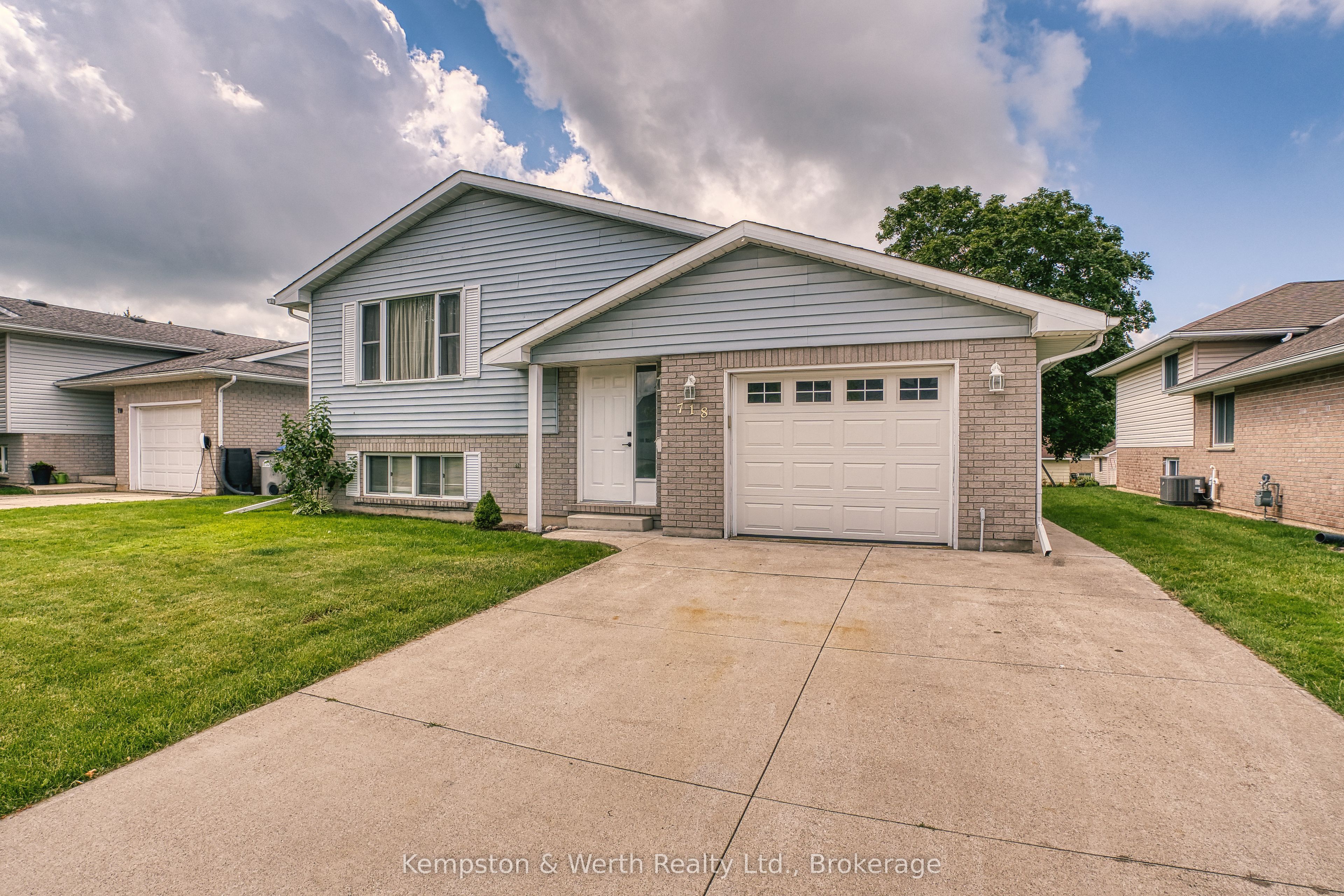 718 Edgar Street W