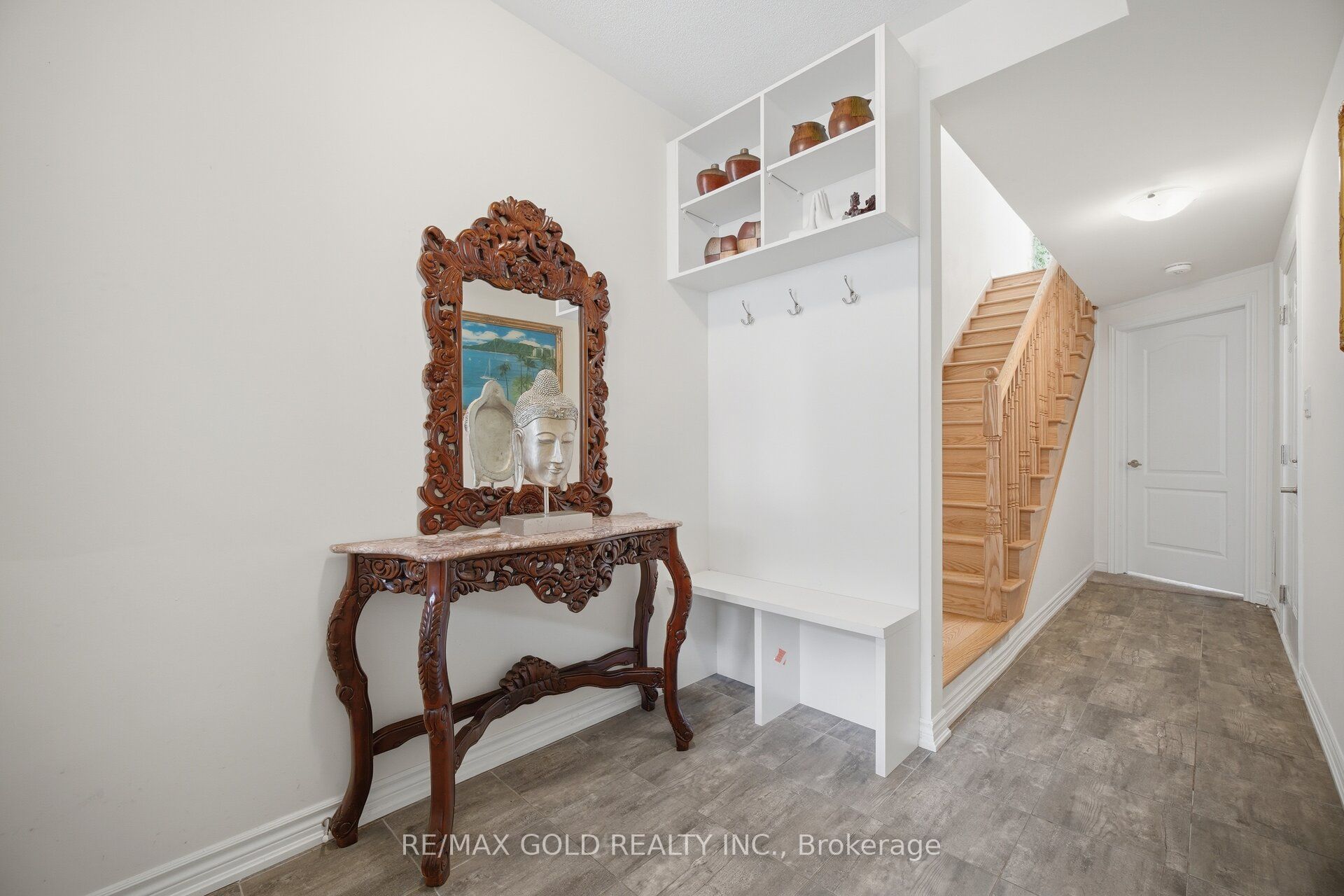 9 Arcola Street