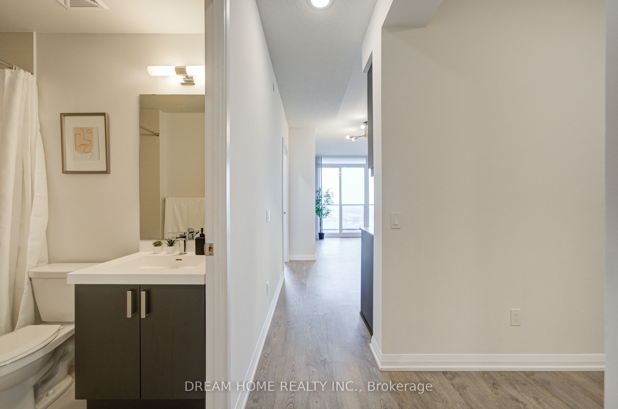 7895 Jane Street 1716