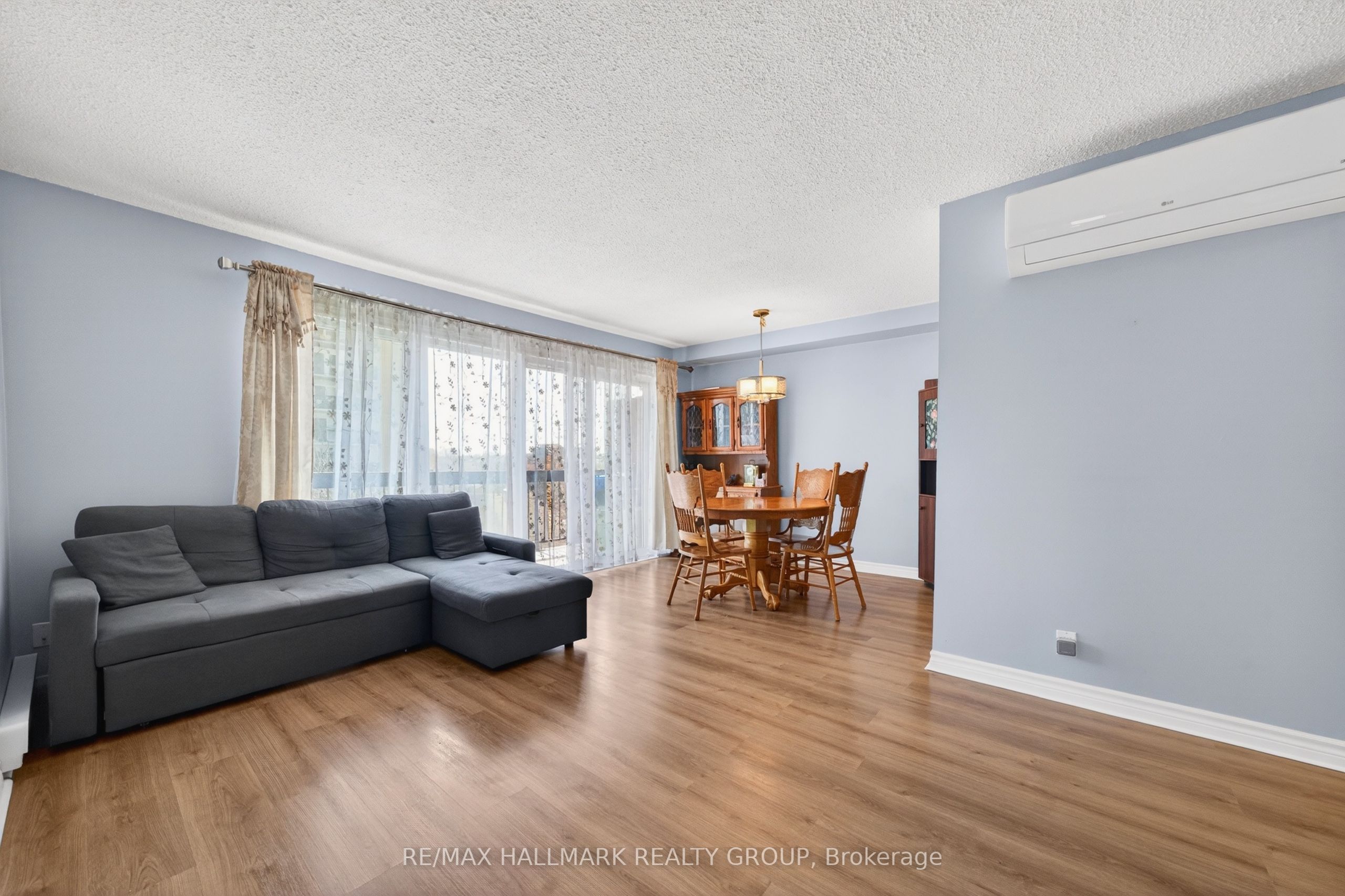 158 A McArthur Avenue 404