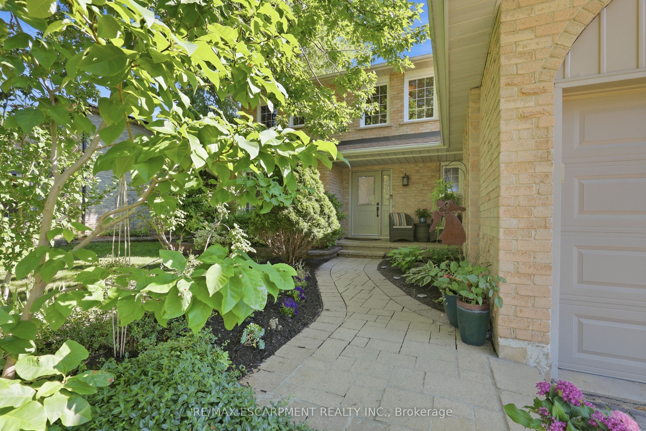 463 Gowland Crescent