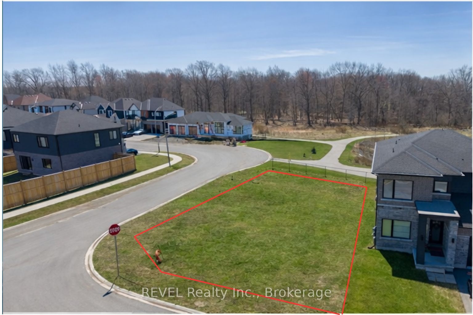 7547 Sherrilee Crescent