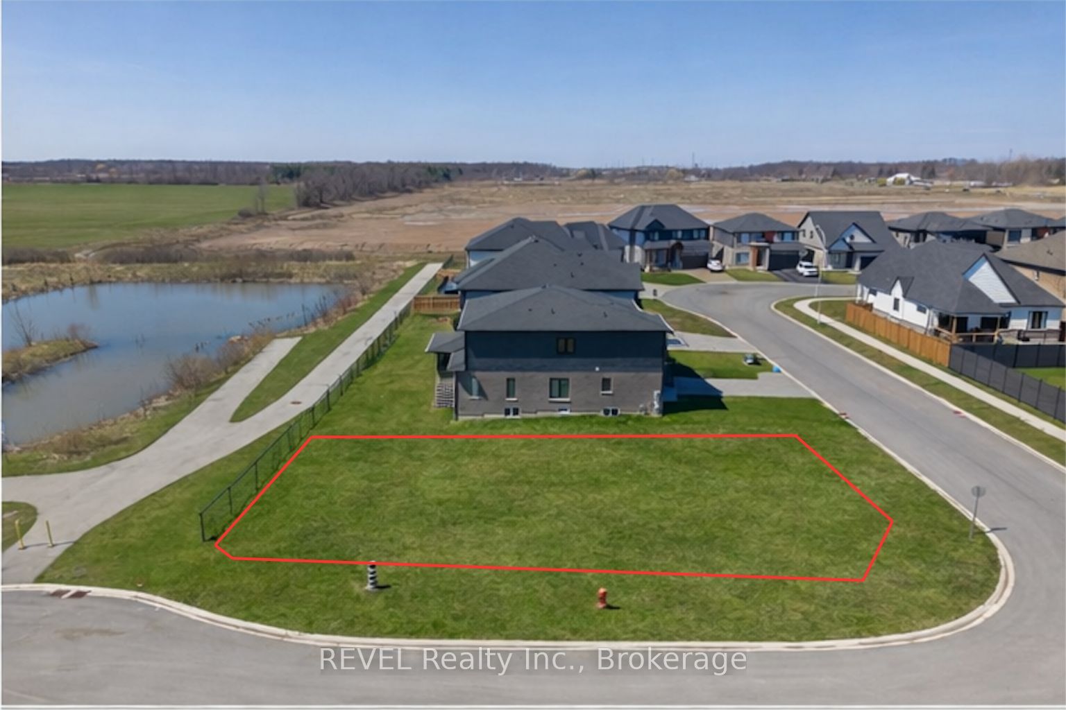 7547 Sherrilee Crescent