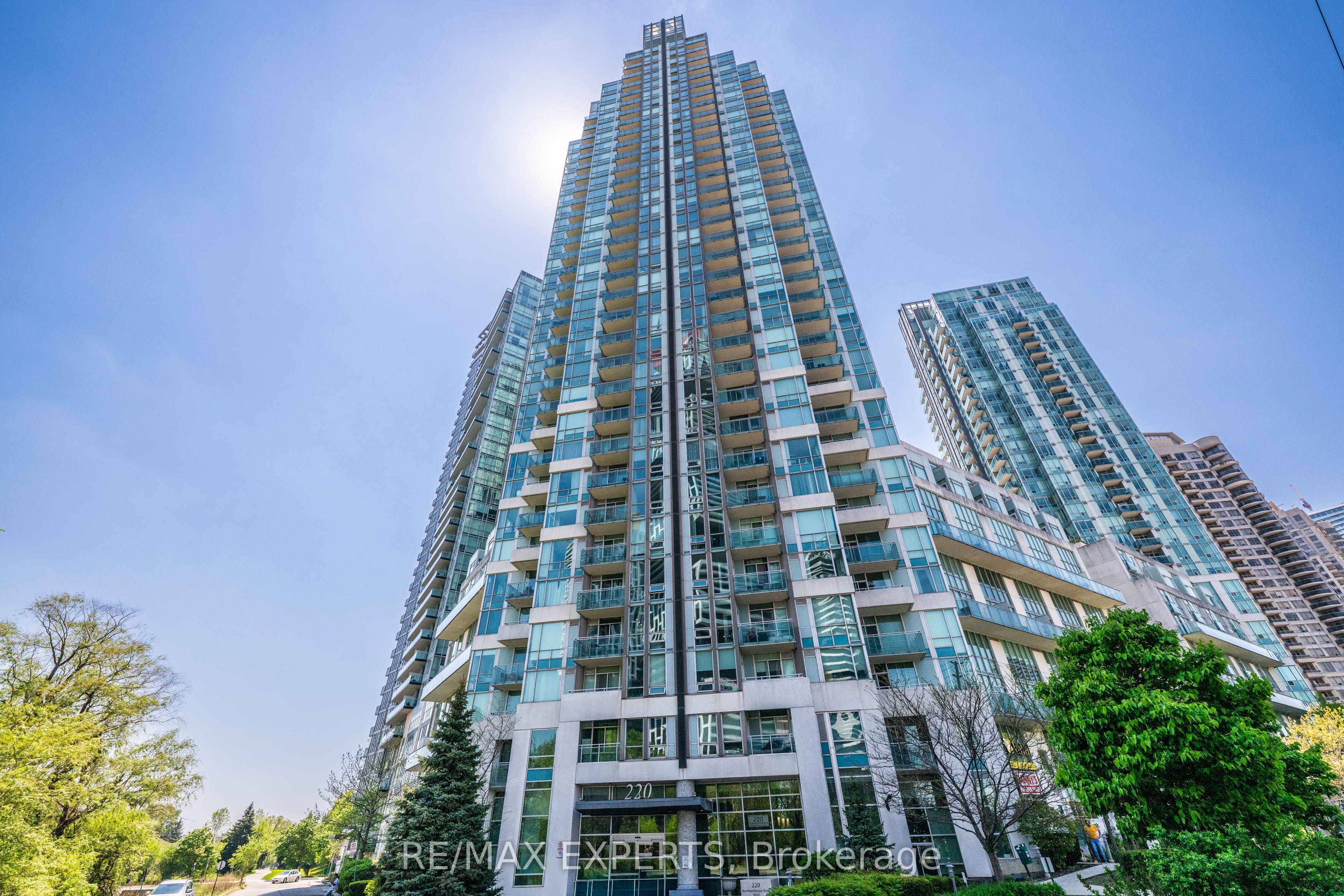 220 Burnhamthorpe Road 401