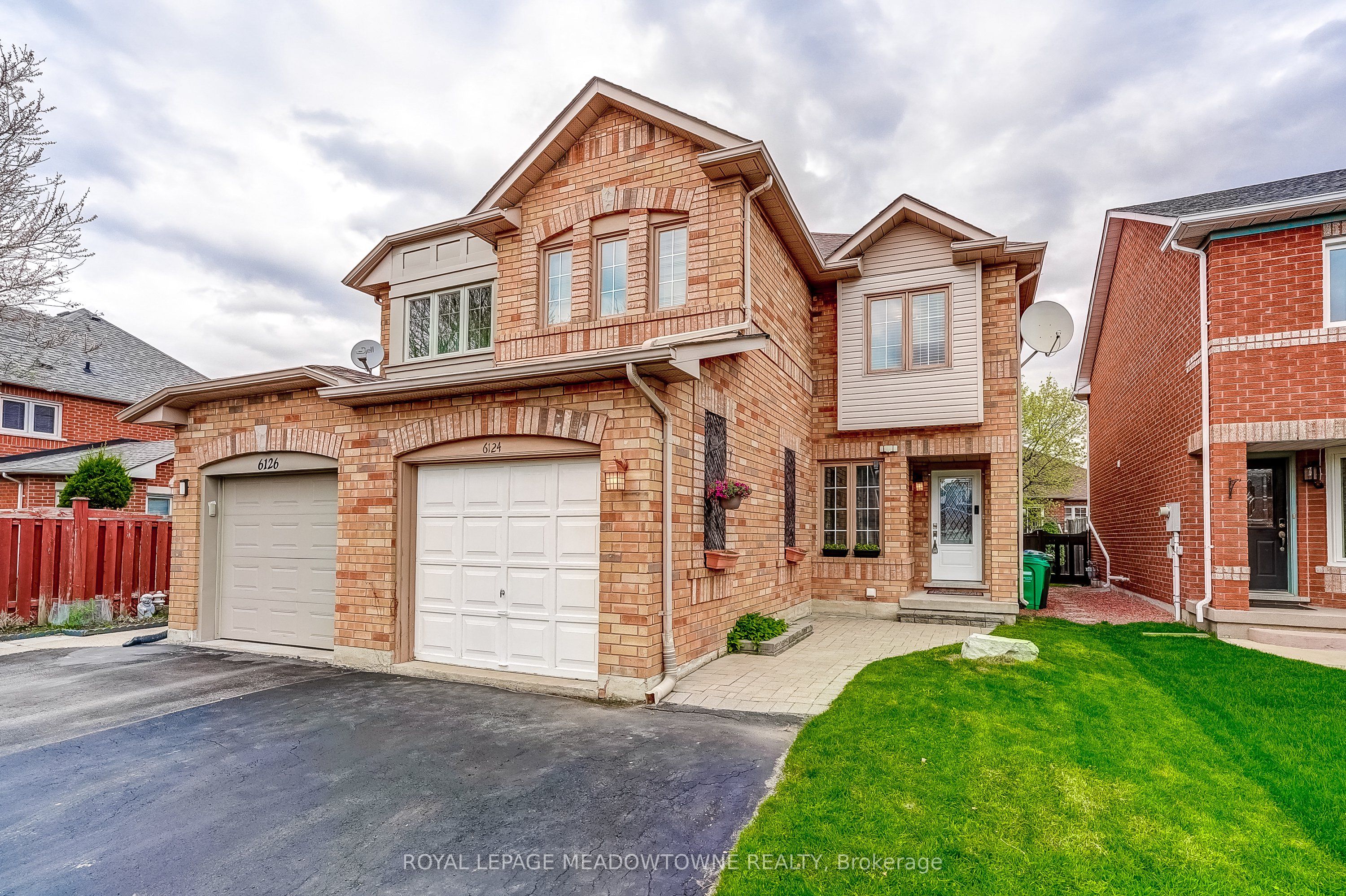 6124 Clover Ridge Crescent