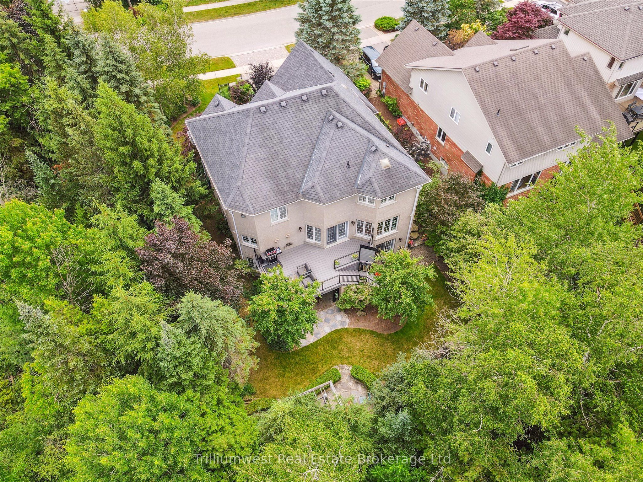 46 Robin Road