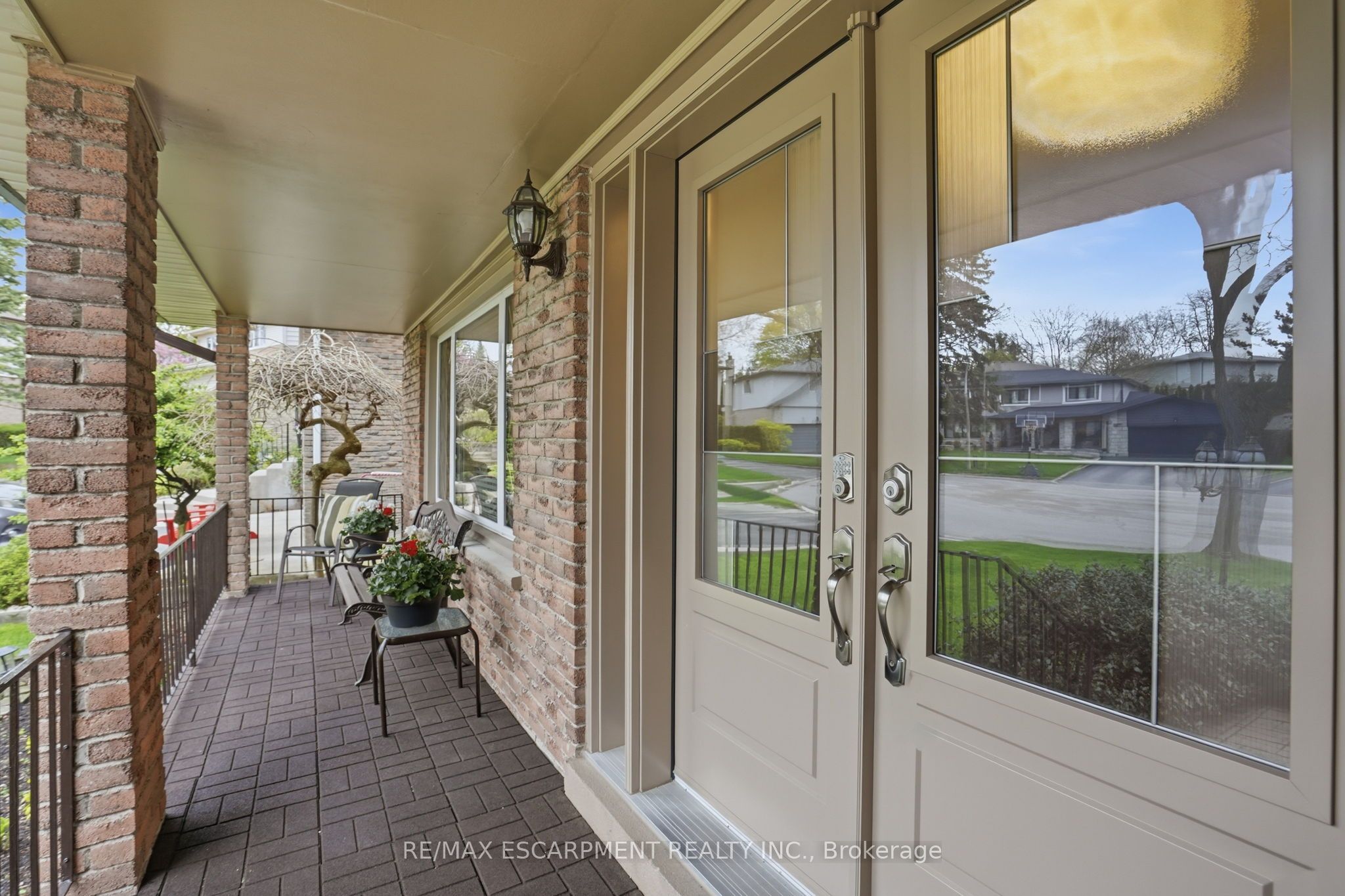 2127 Larabee Court