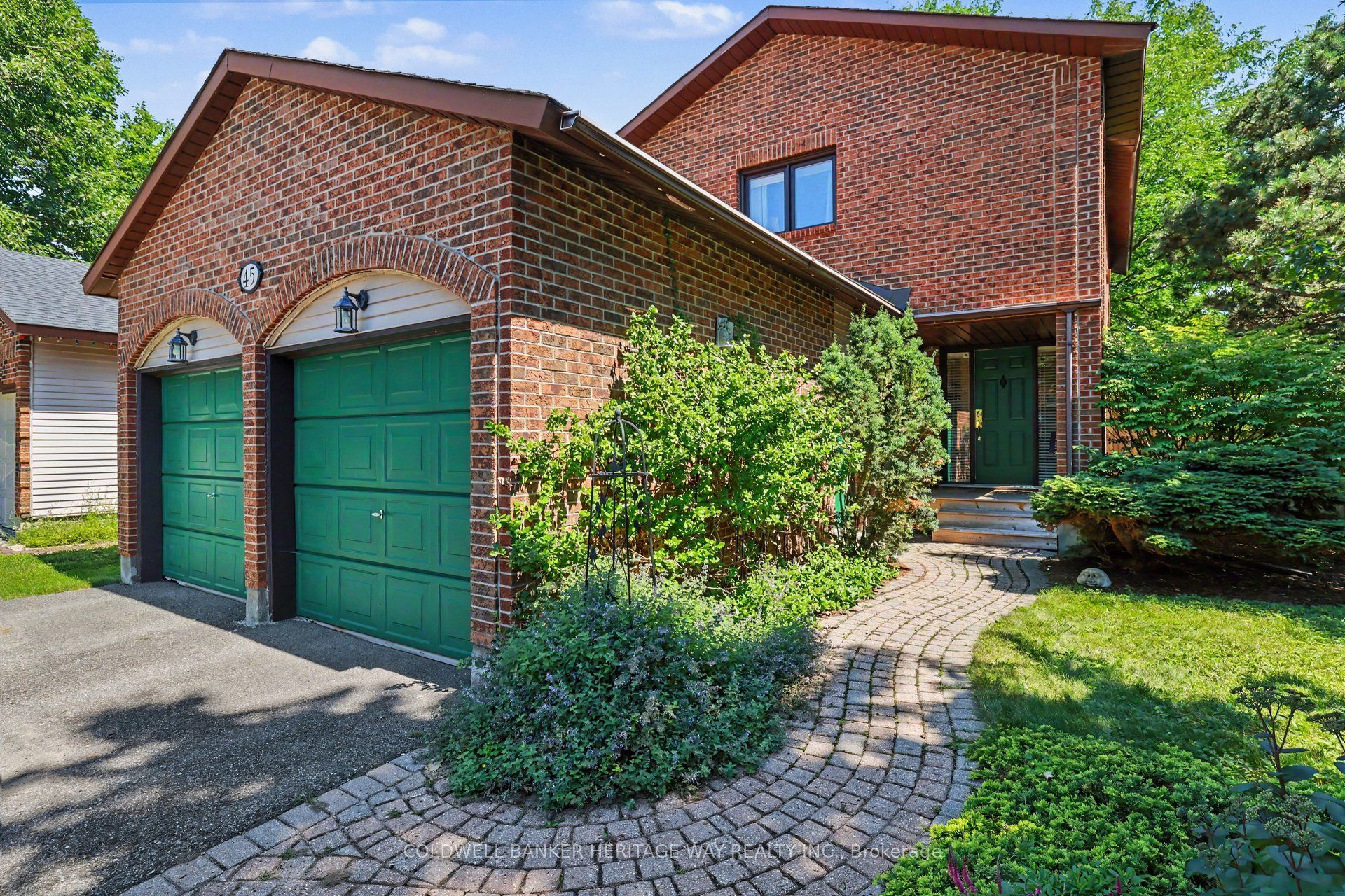45 Shadetree Crescent