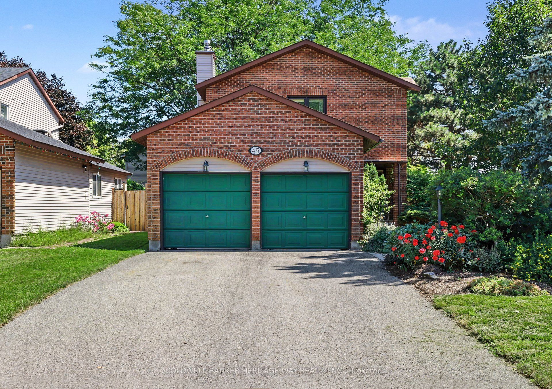 45 Shadetree Crescent
