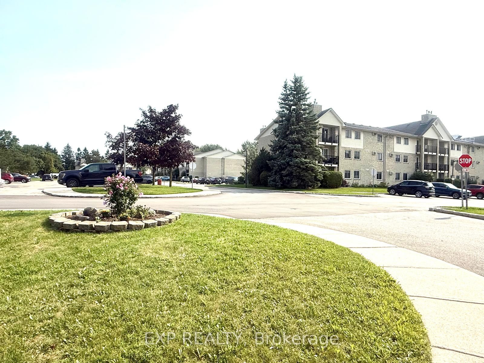 739 Deveron Crescent 210