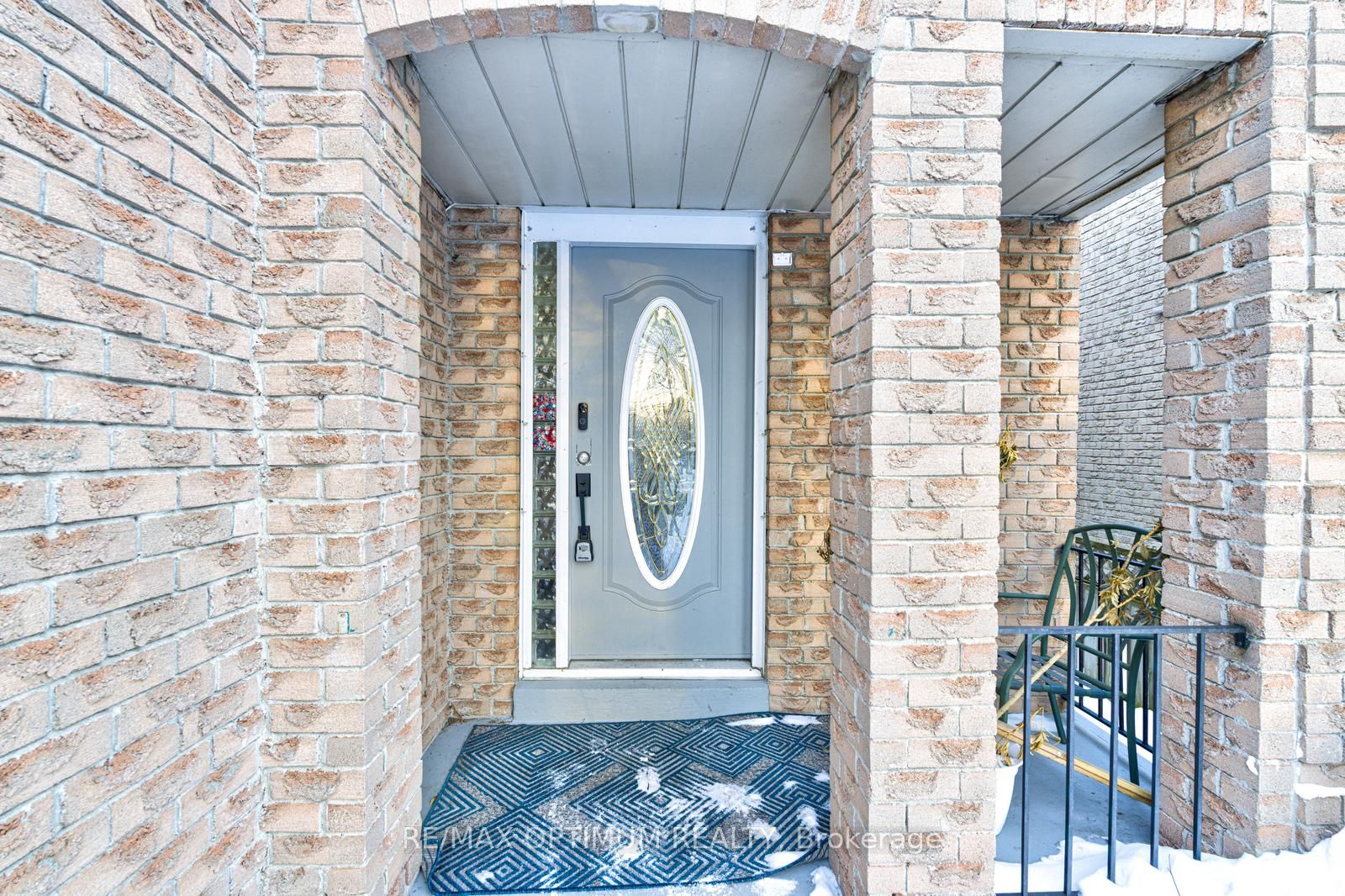 47 Hewitt Crescent E