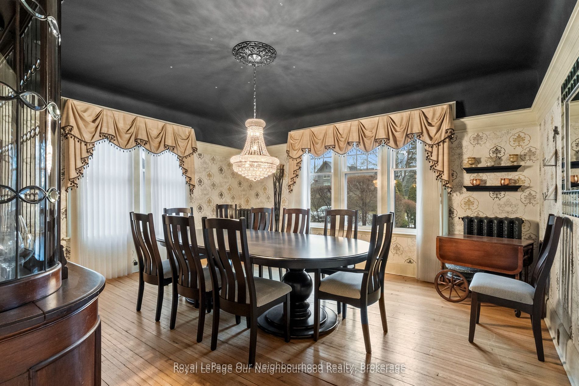 305 Trent Street W