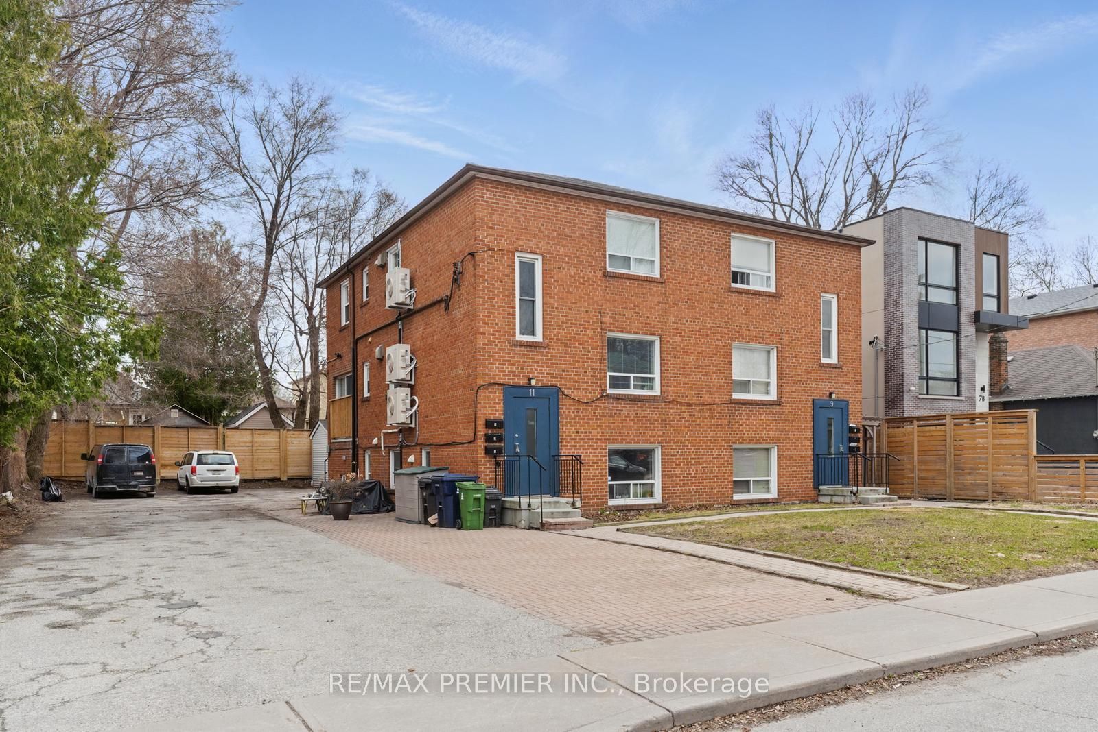 9-11 Bracebridge Avenue