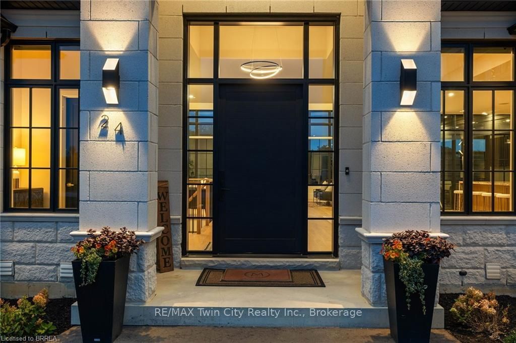 24 Westlake Boulevard