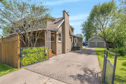 1331 St. James Avenue Mississauga ON L5E 1J3