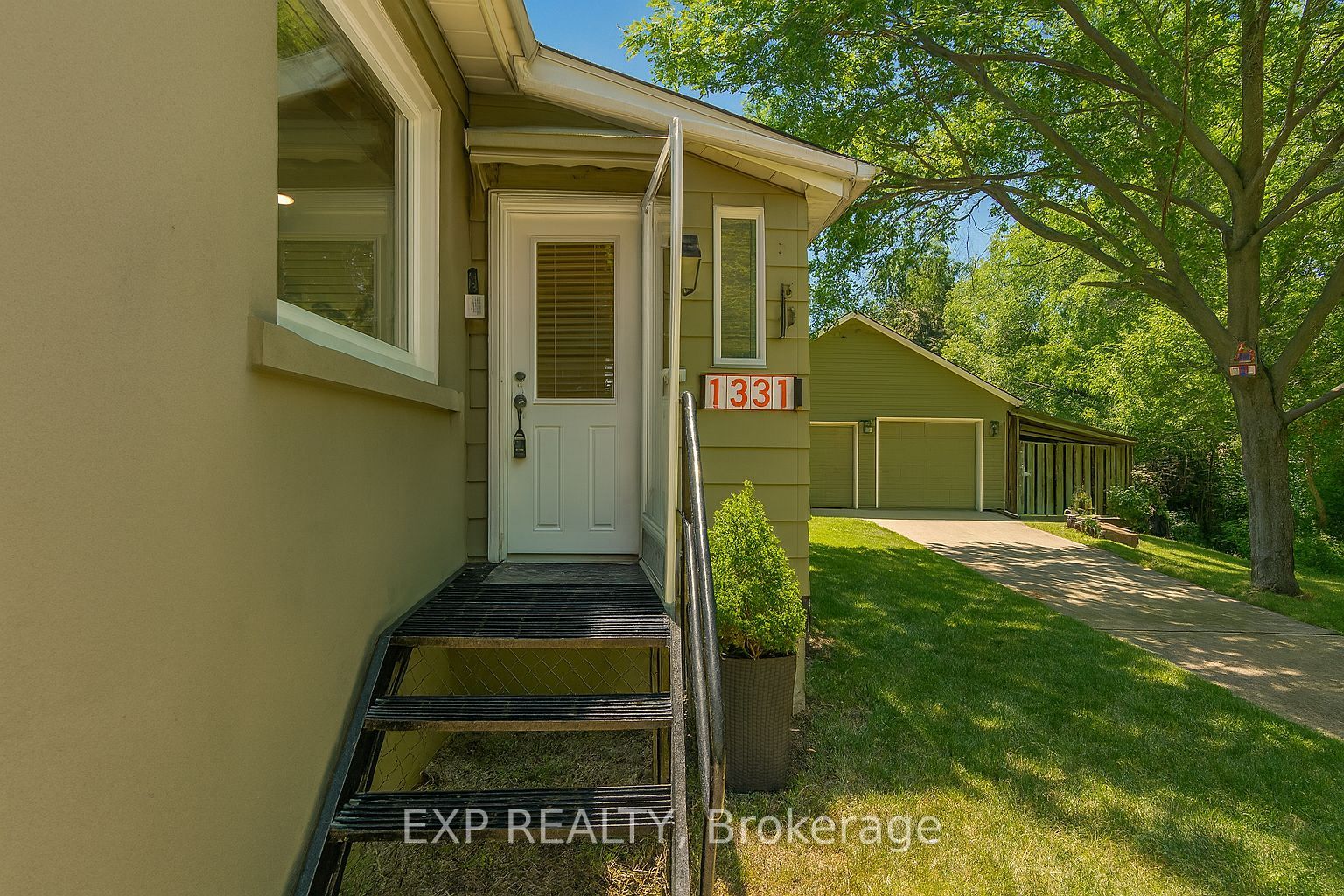 1331 St. James Avenue