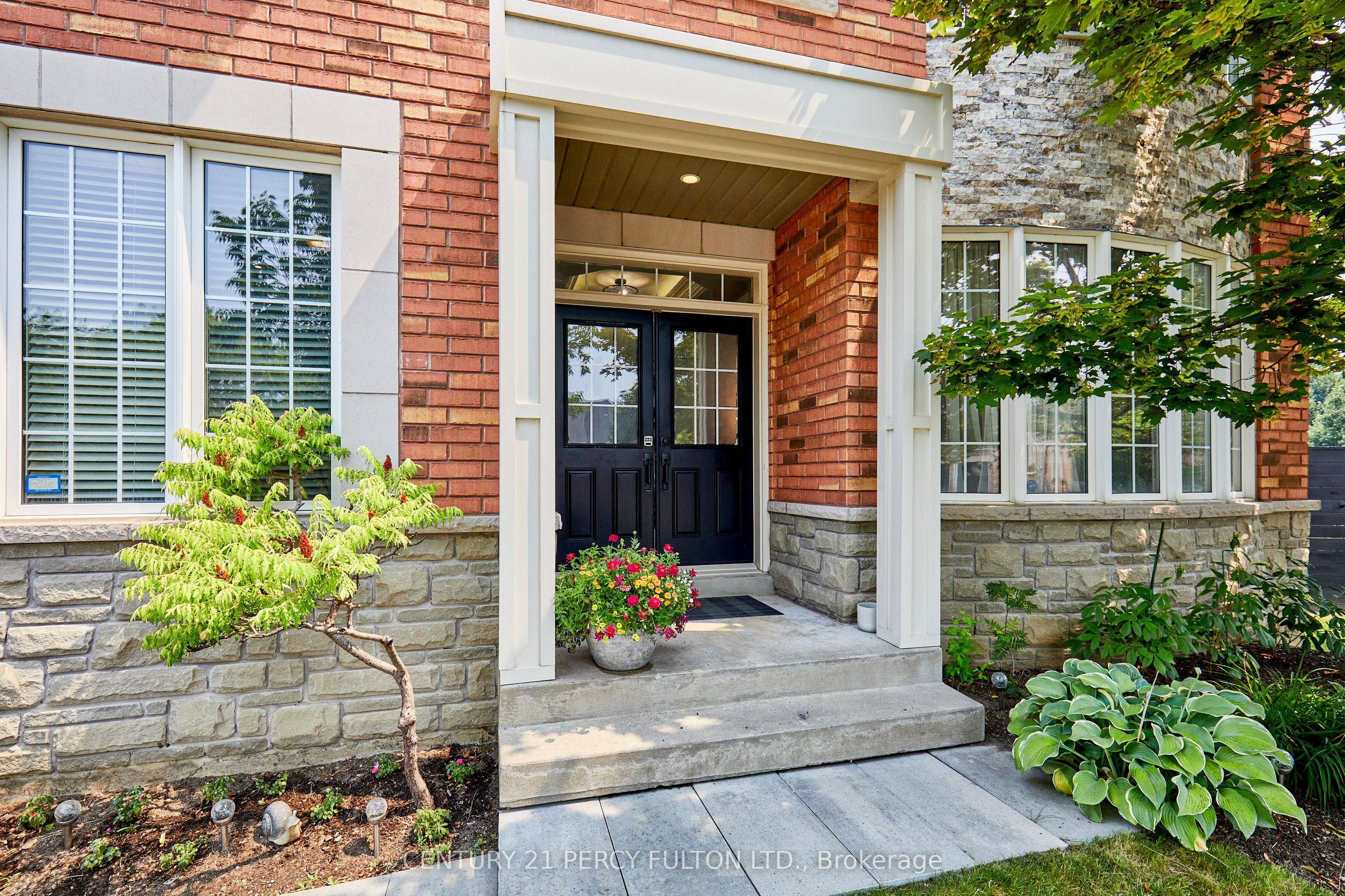 8 Mackeller Court