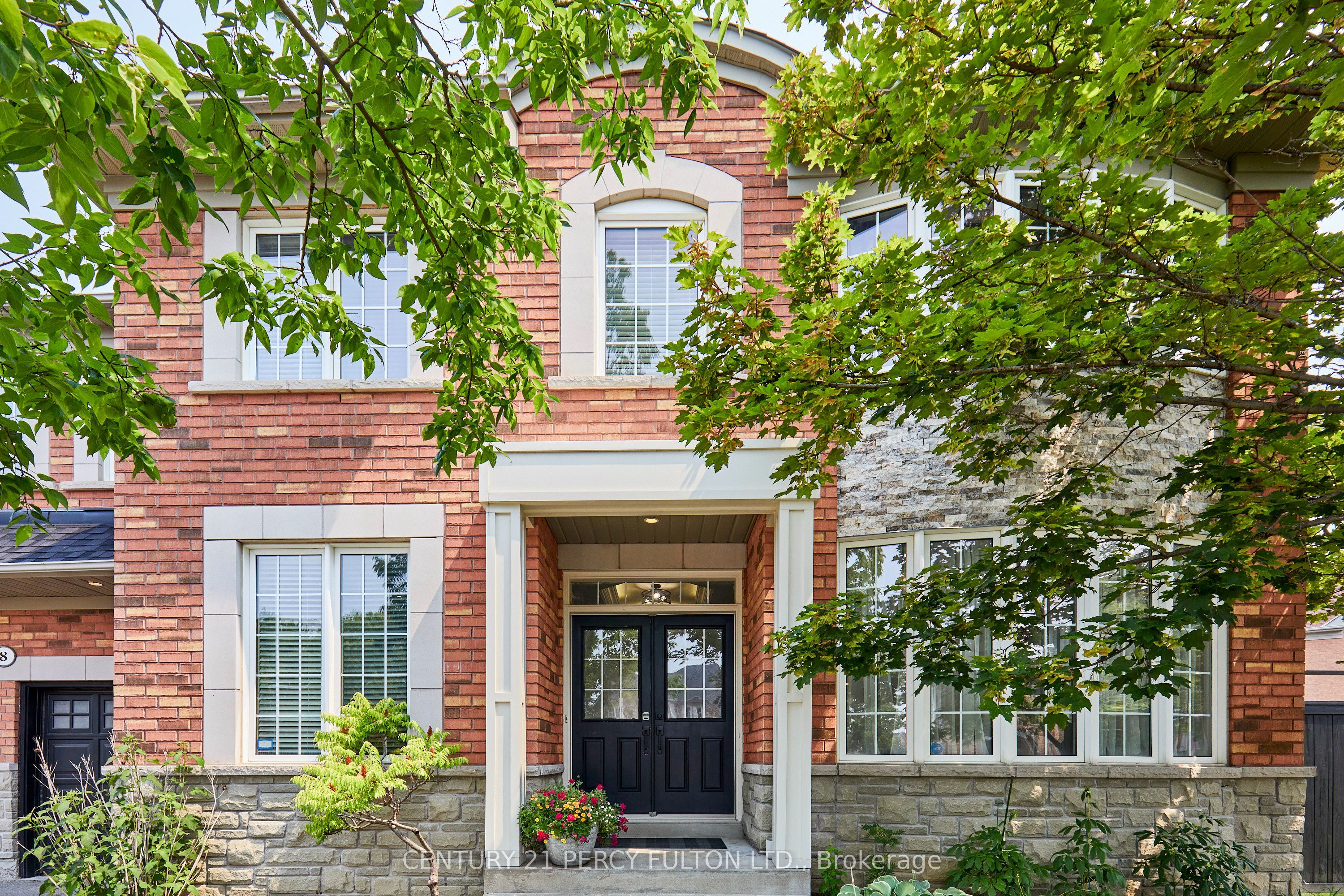 8 Mackeller Court