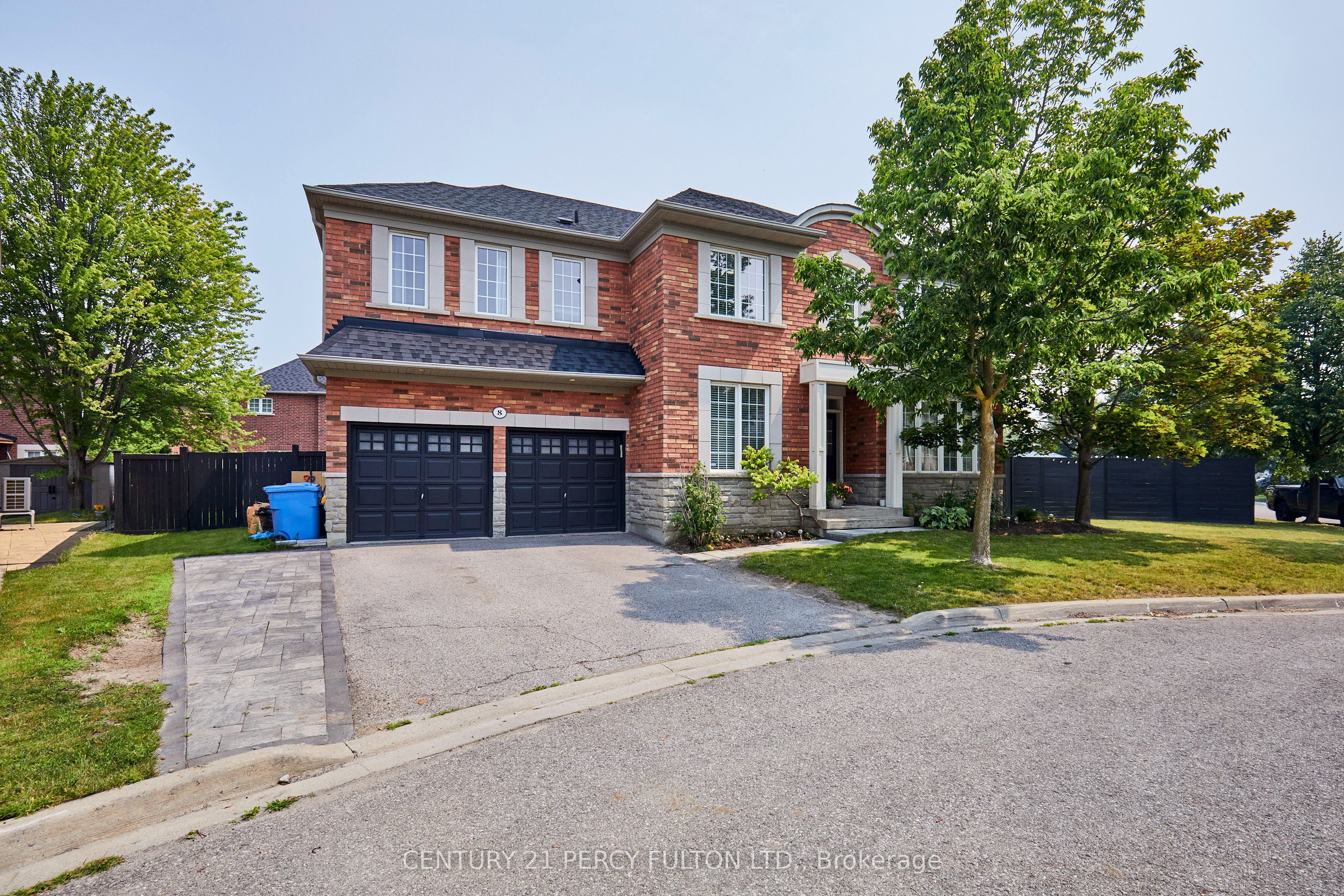 8 Mackeller Court