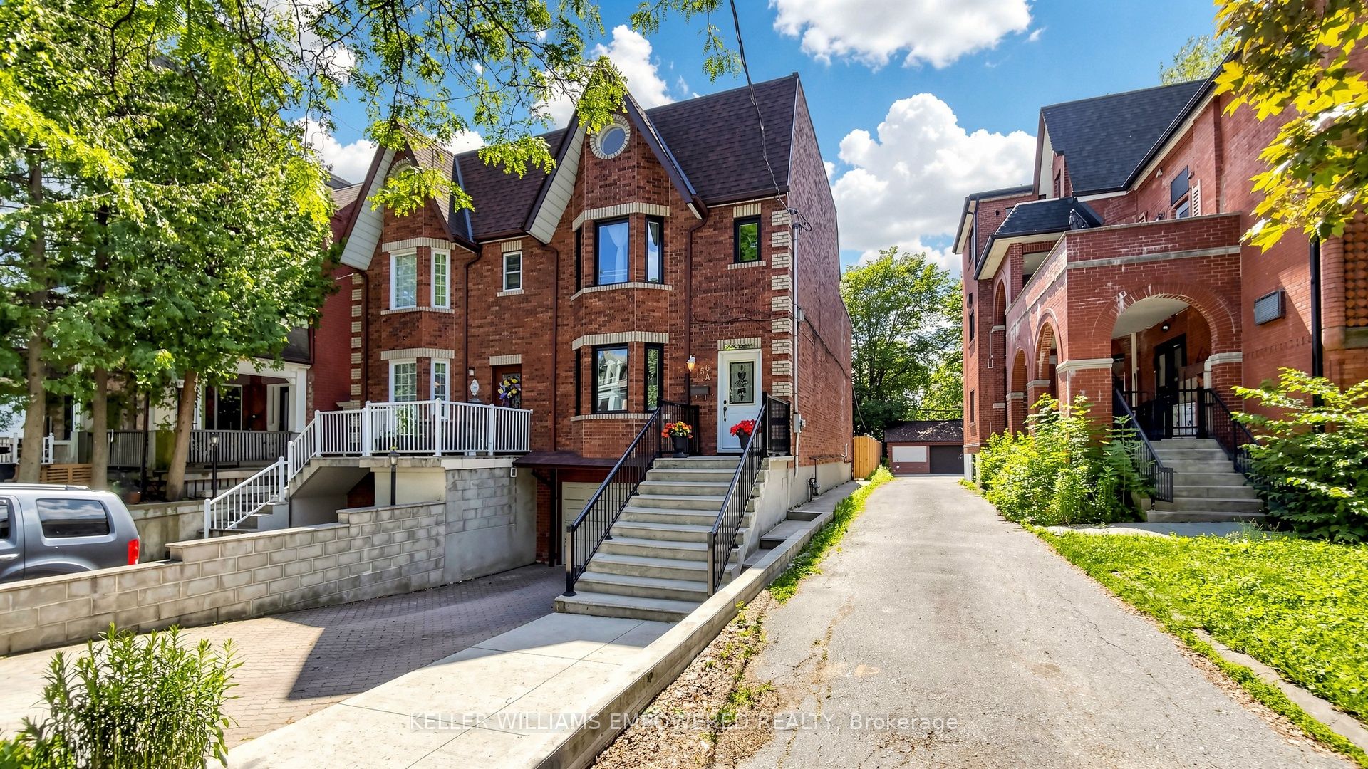 156A Dowling Avenue