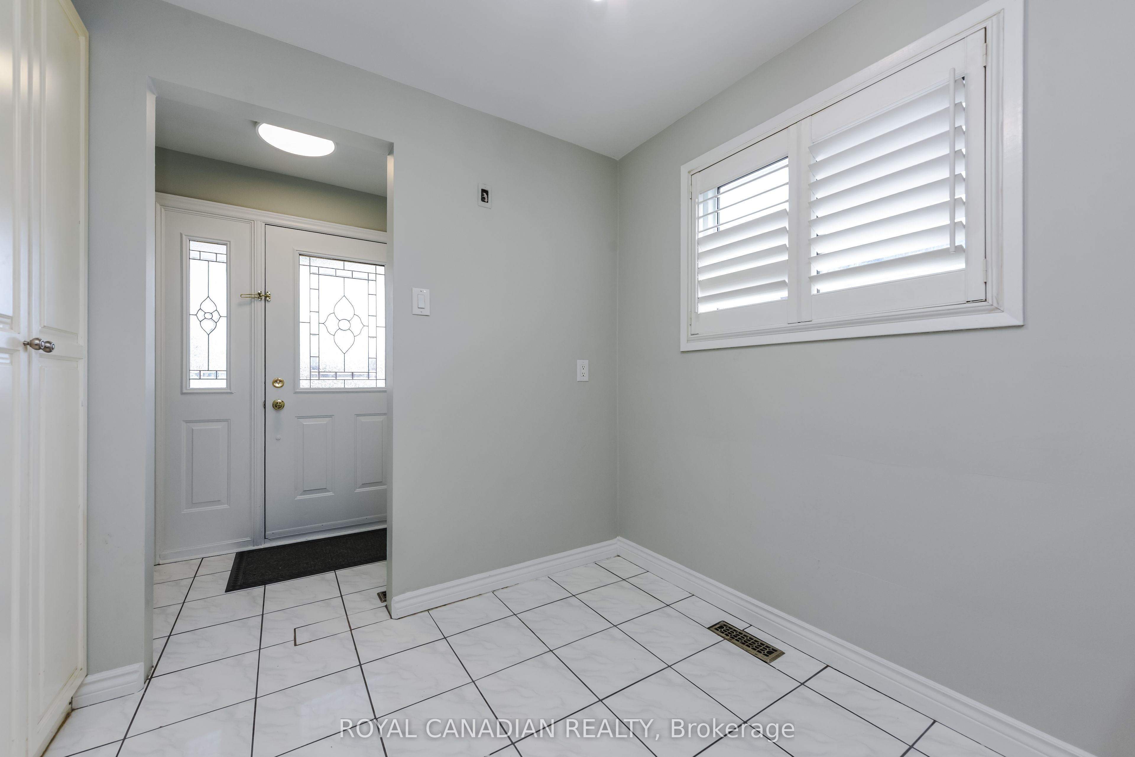 7566 Lockington Crescent