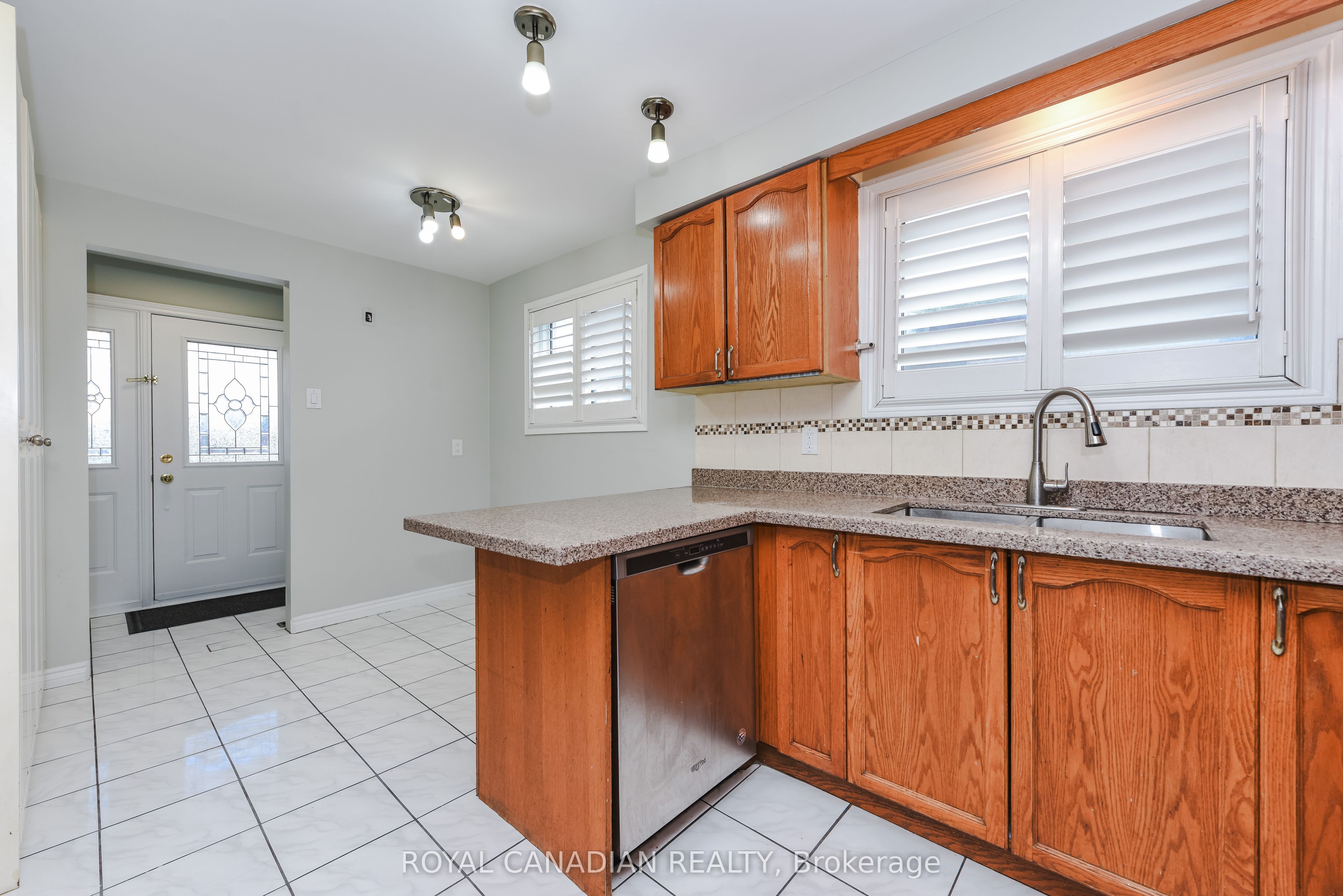 7566 Lockington Crescent