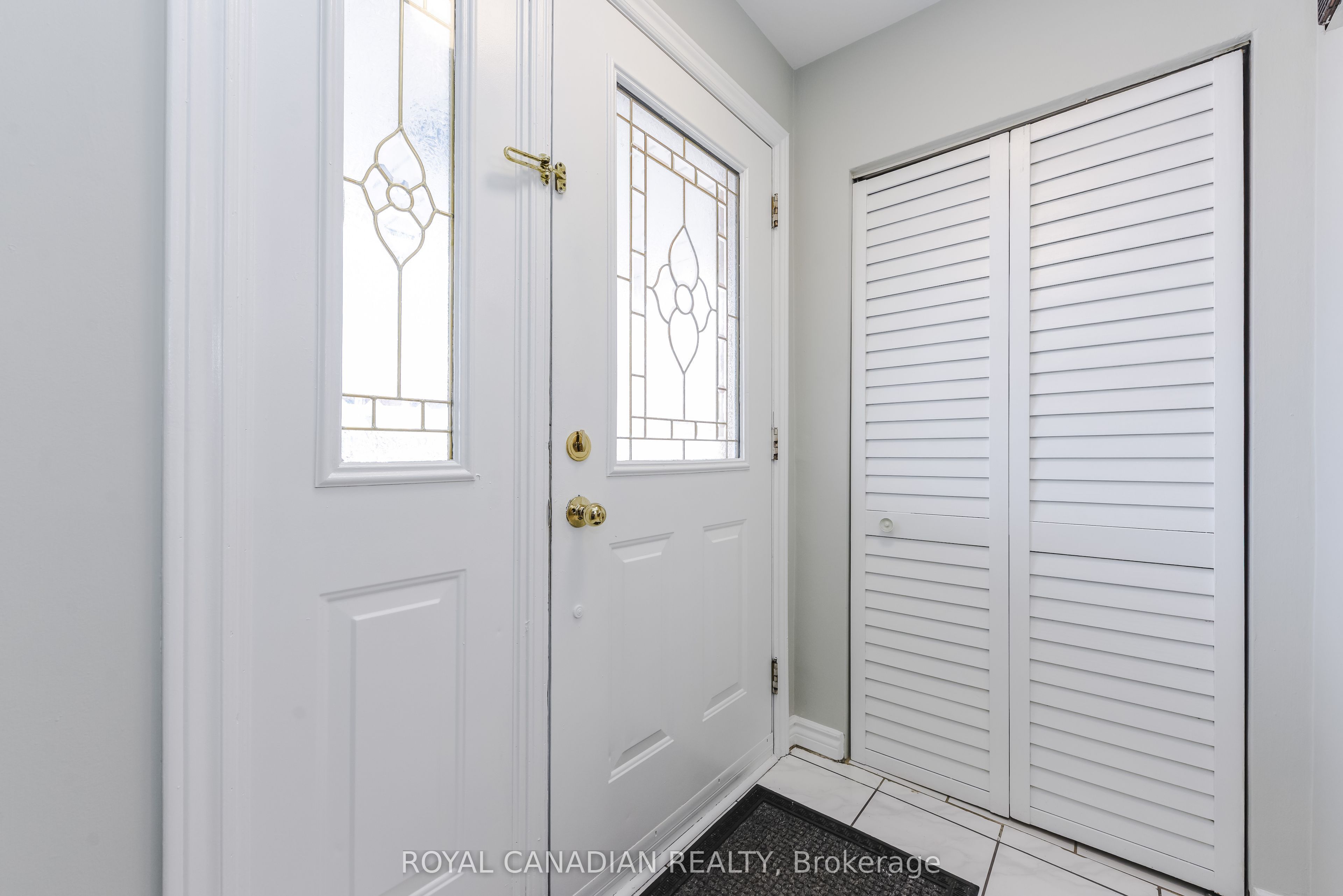 7566 Lockington Crescent