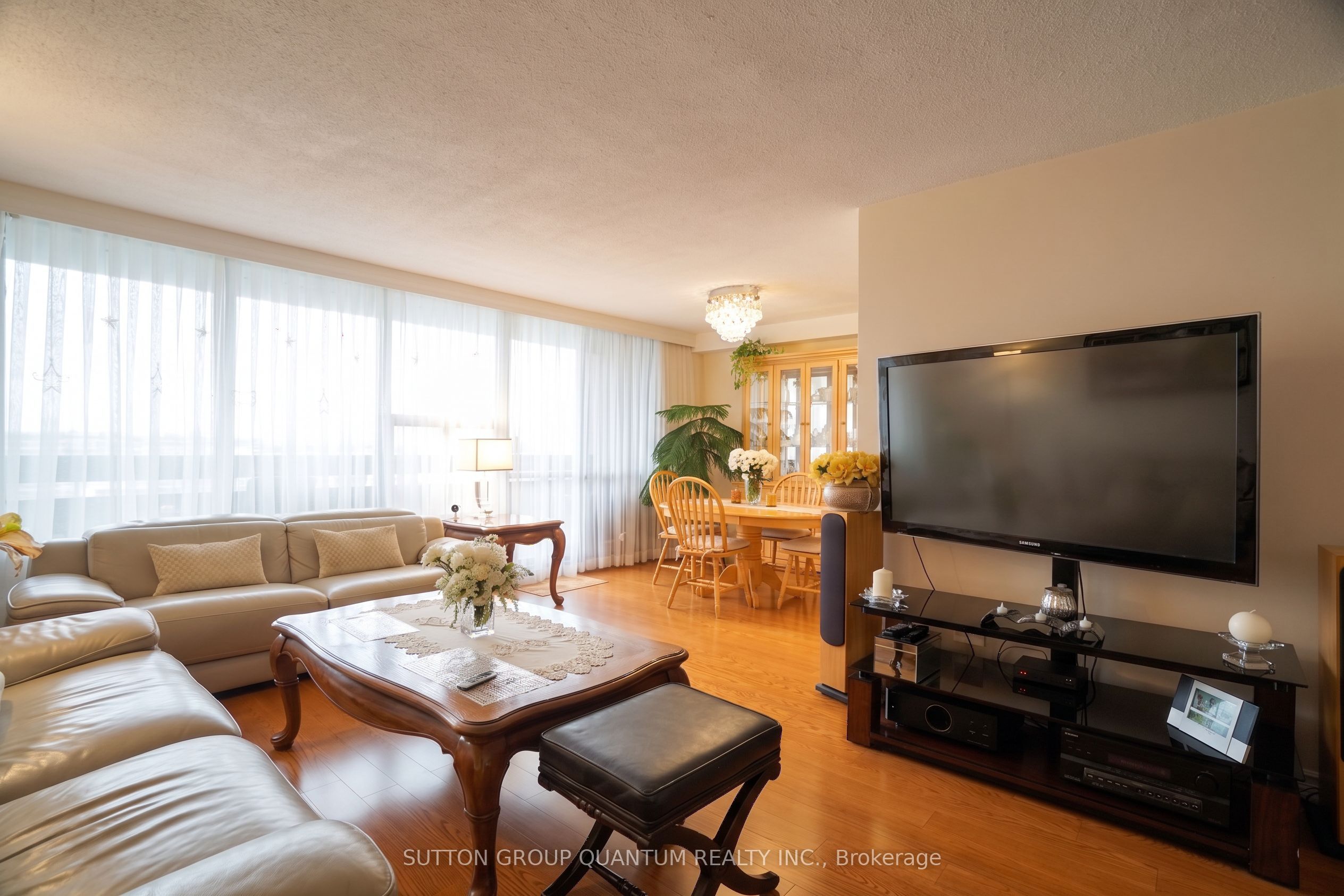 11 Wincott Drive 1810