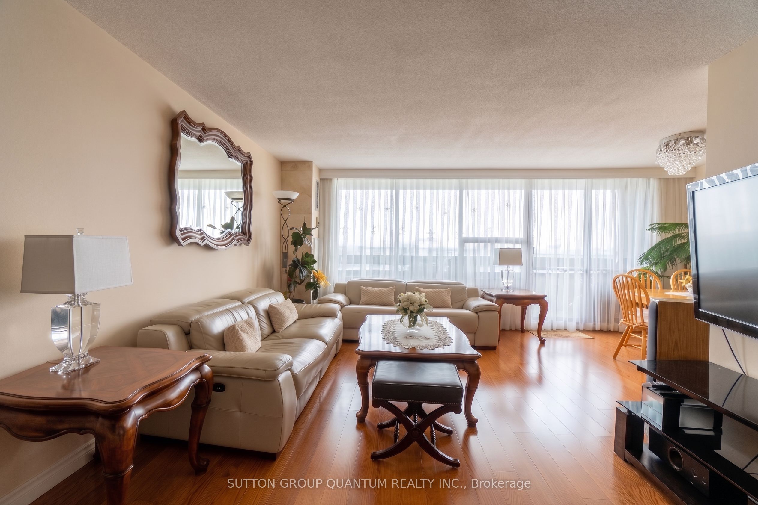 11 Wincott Drive 1810