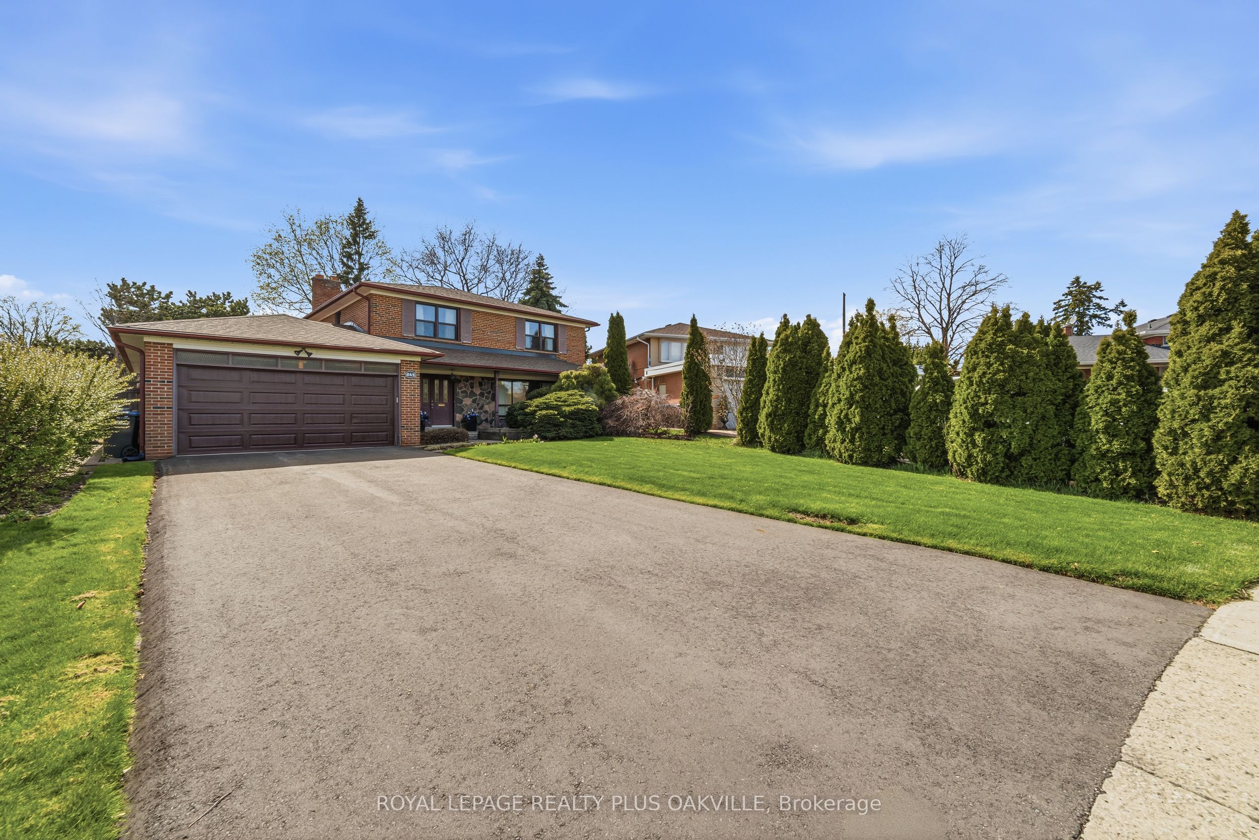 845 Saddle Crescent