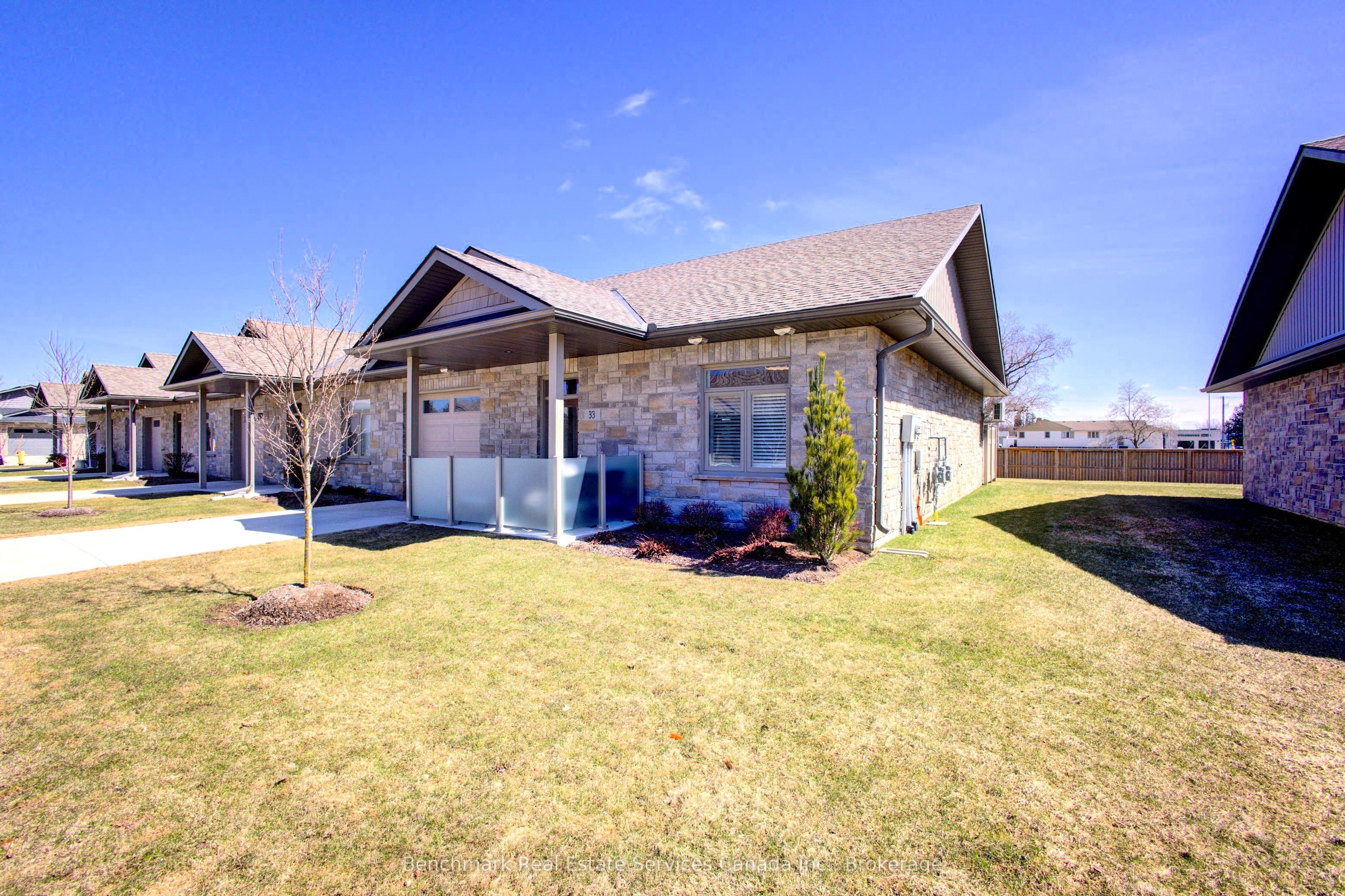 375 Mitchell Road S 33