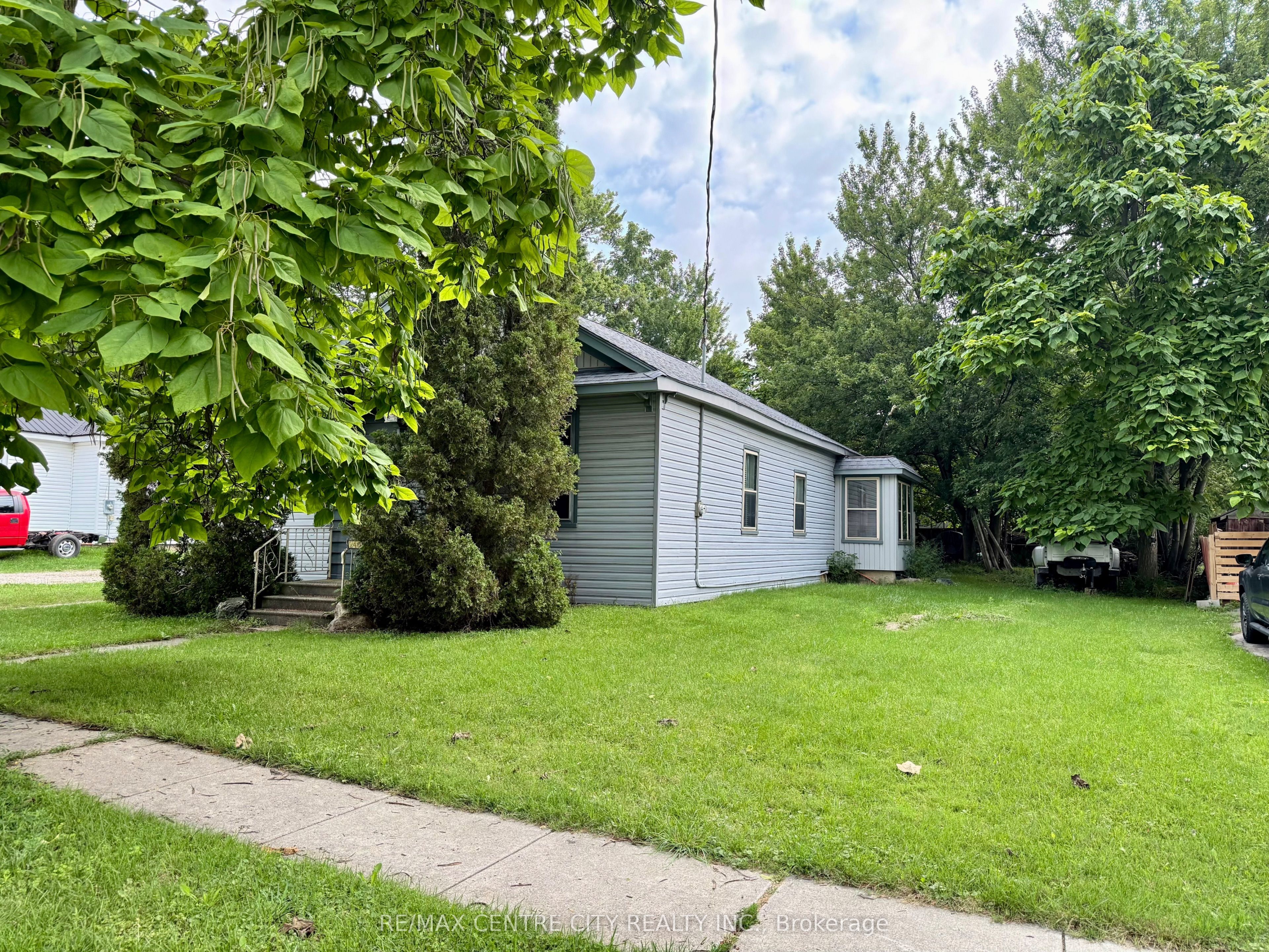 240 King Street