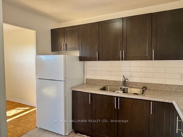 515 North Service Road 2-408
