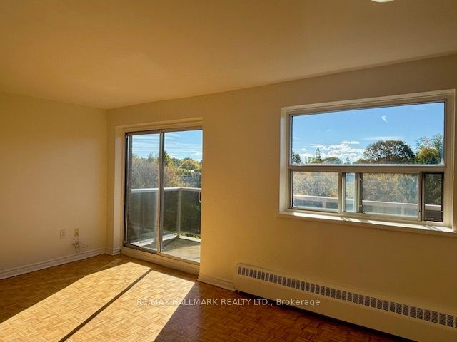 515 North Service Road 2-408