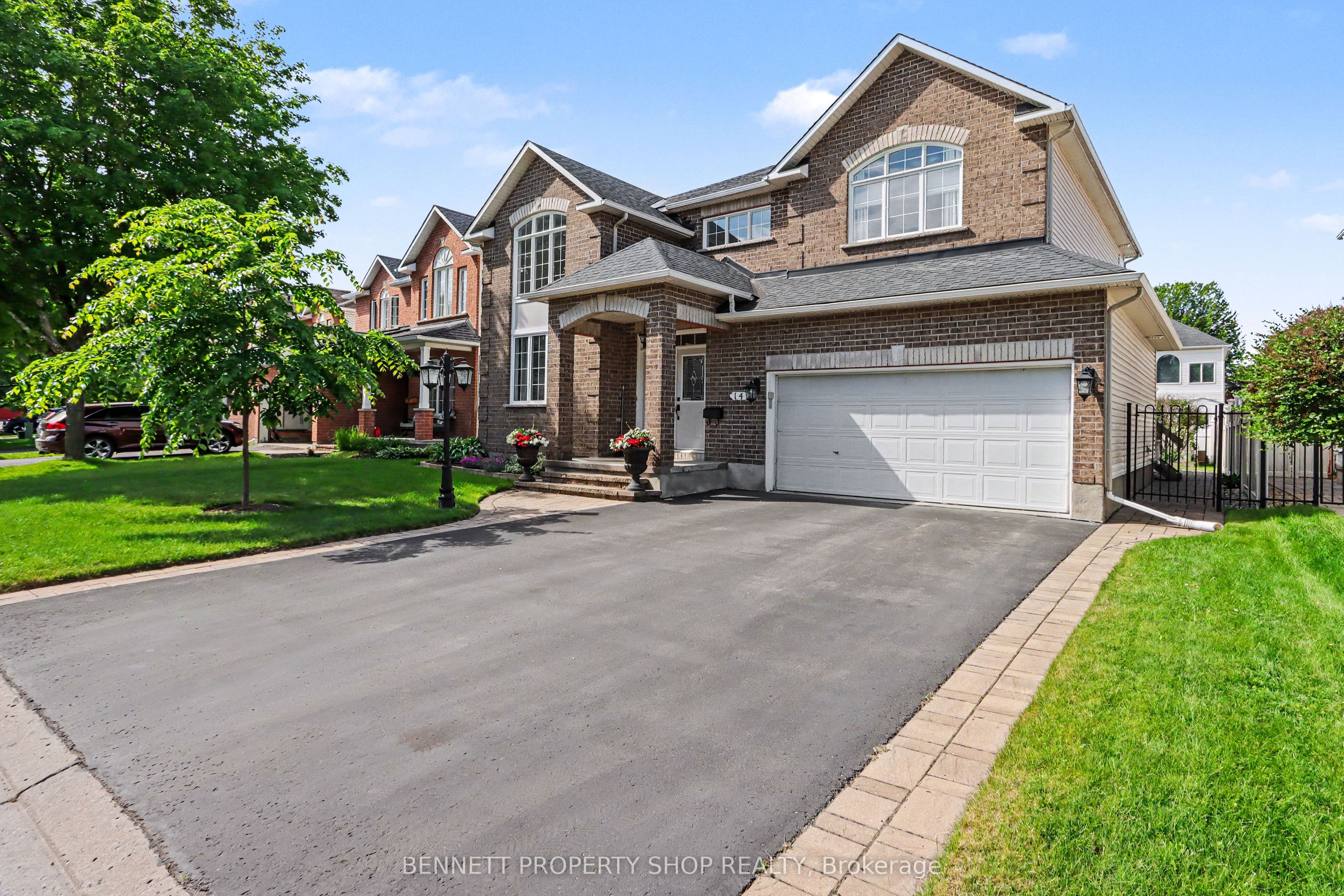 14 Sachs Forest Place