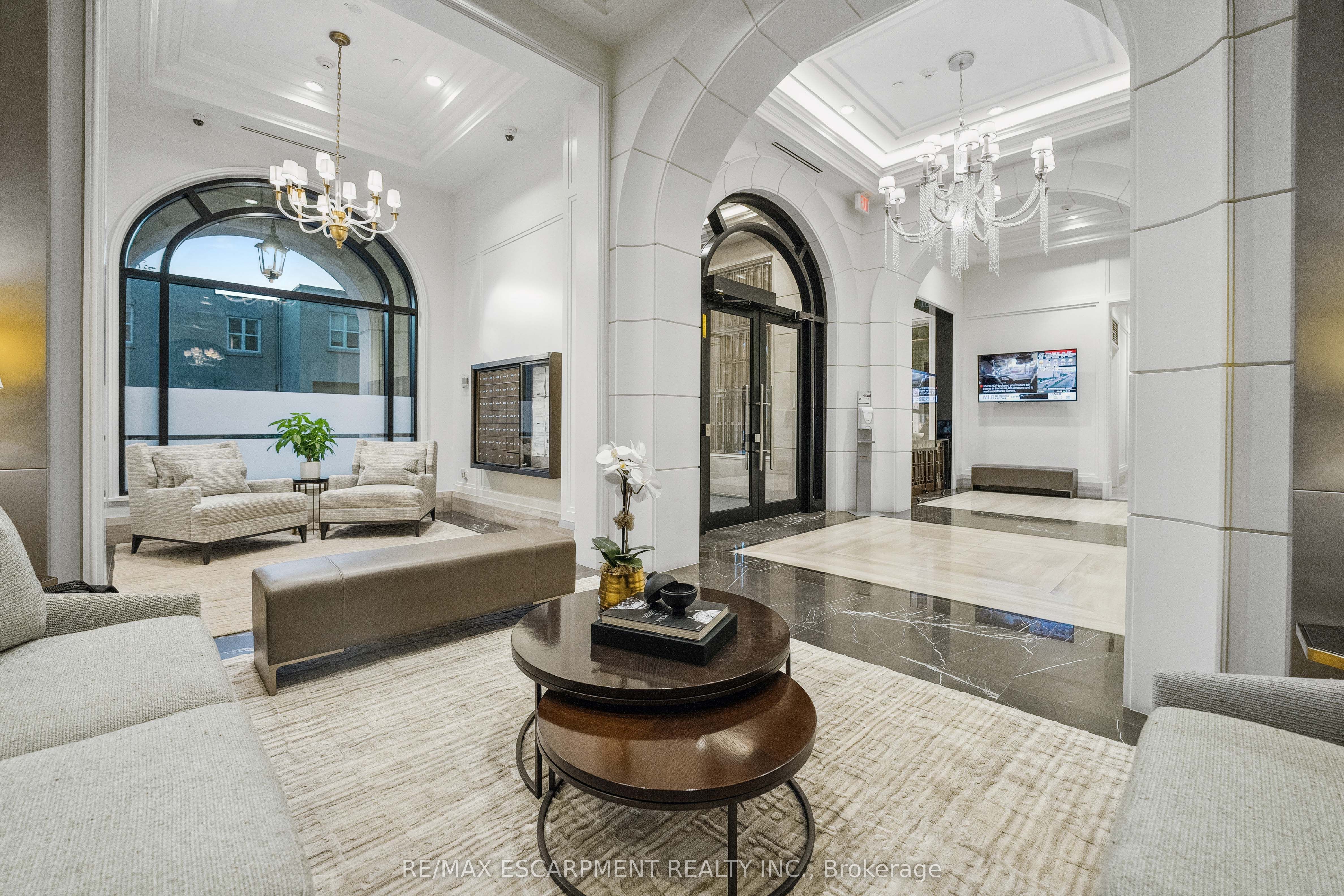 300 Randall Street PH1
