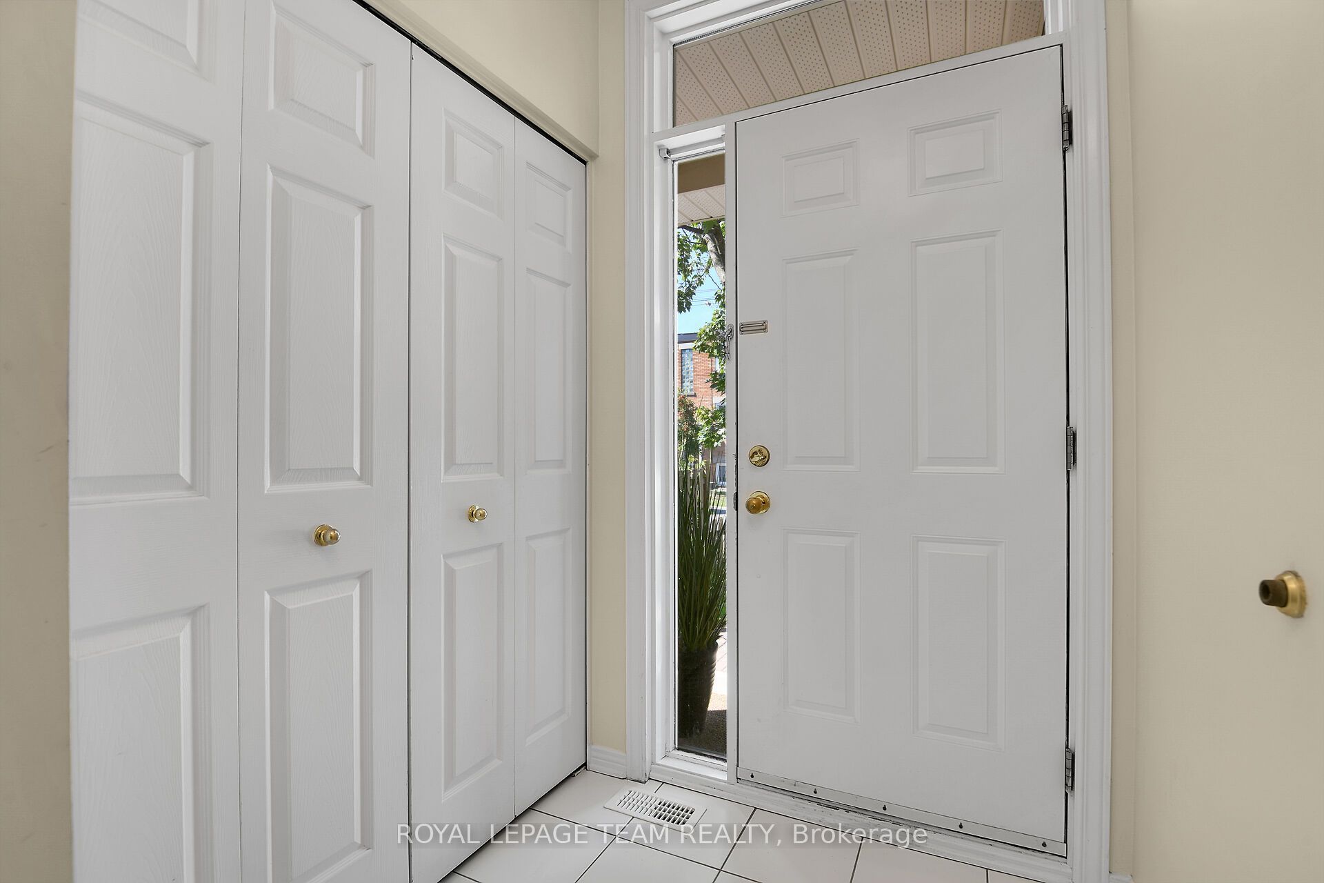 307 Cyr Avenue