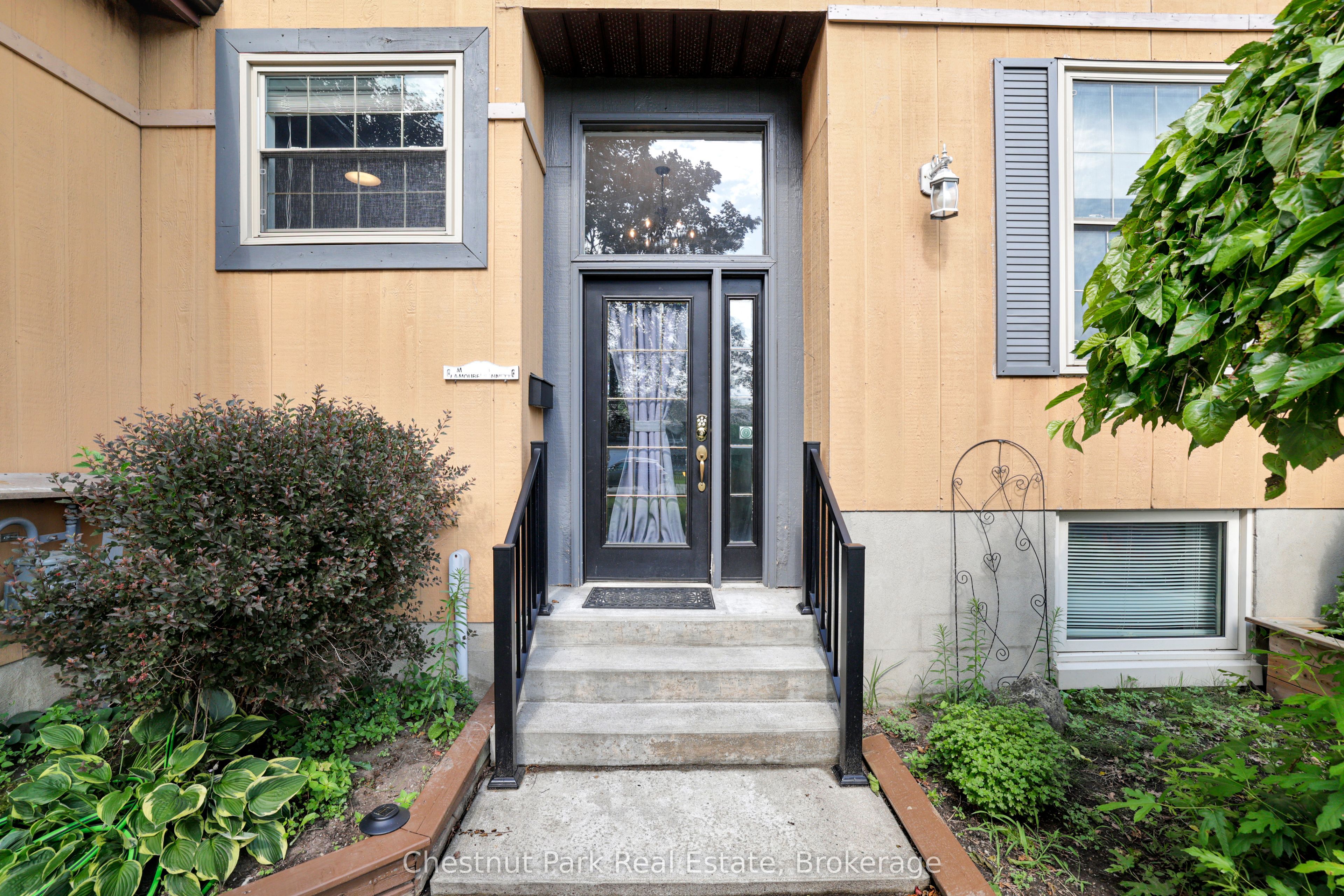 384 Urstadt Street